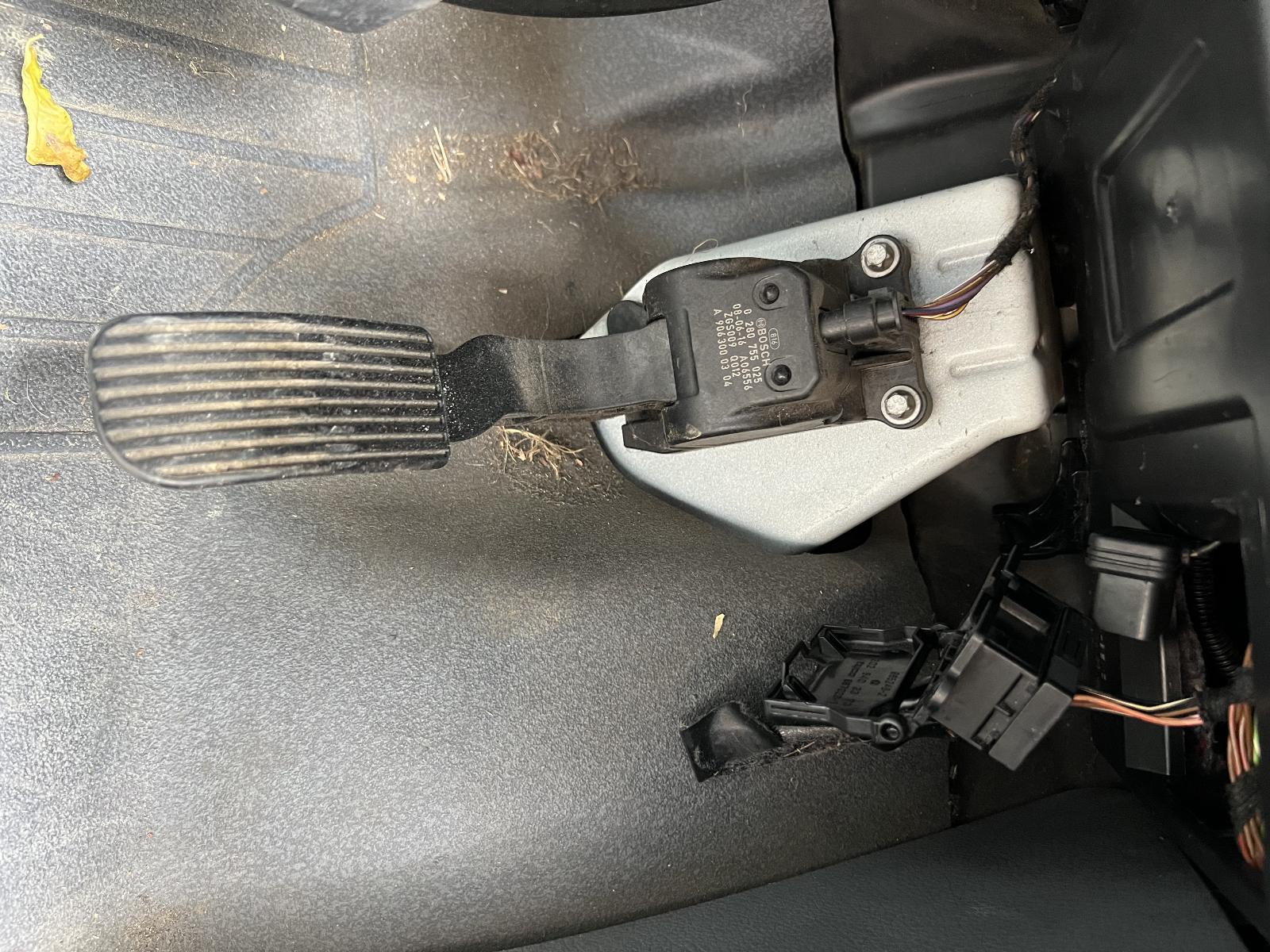 View Auto part Engine MERCEDES VITO 2008