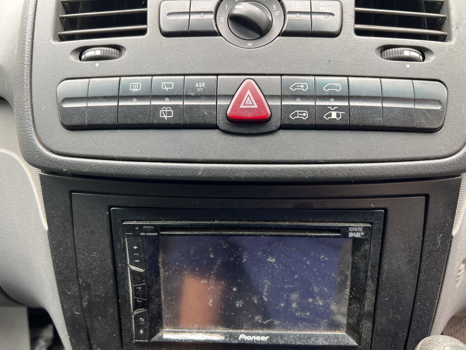 View Auto part Engine MERCEDES VITO 2008