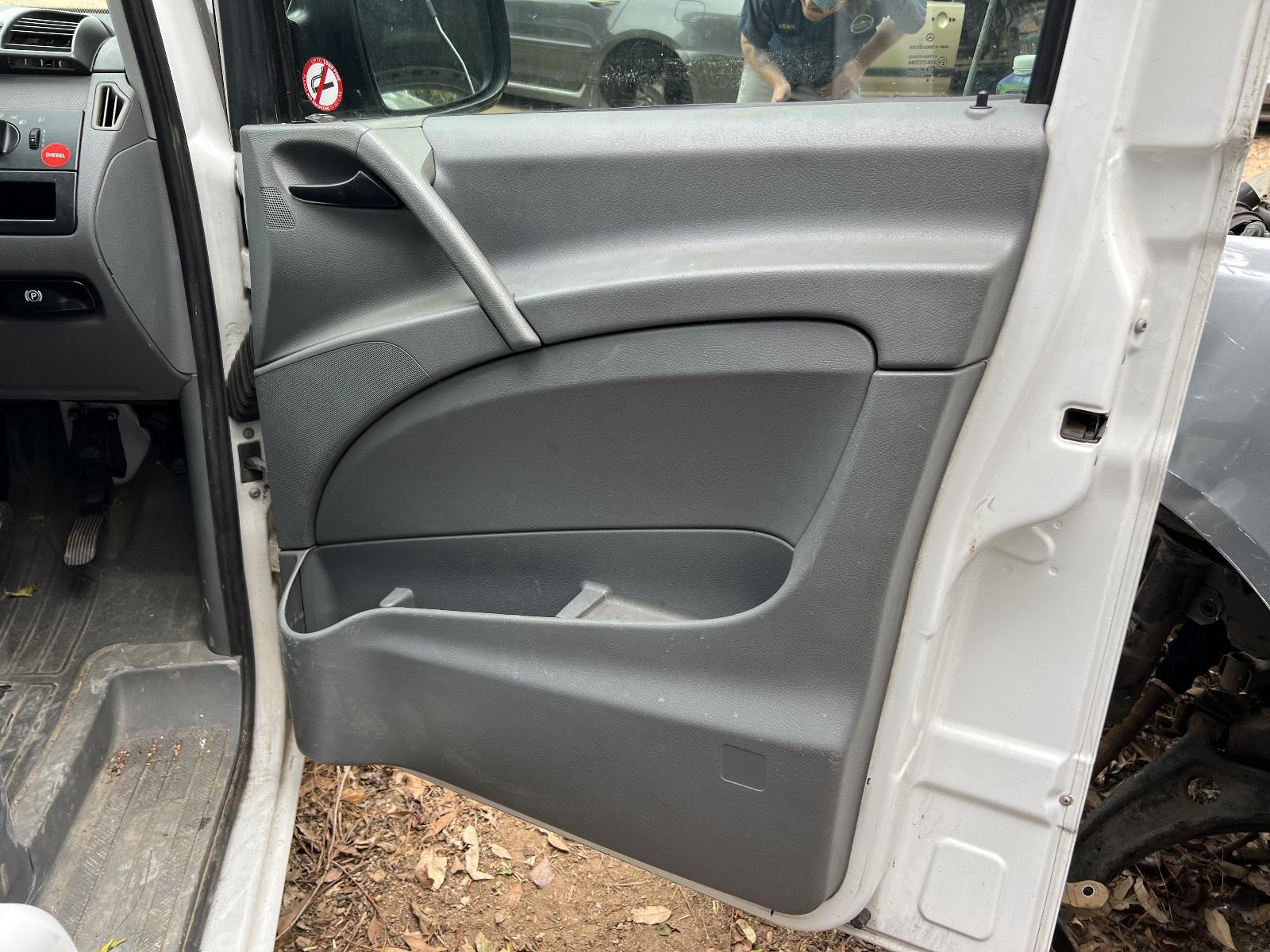 View Auto part Engine MERCEDES VITO 2008