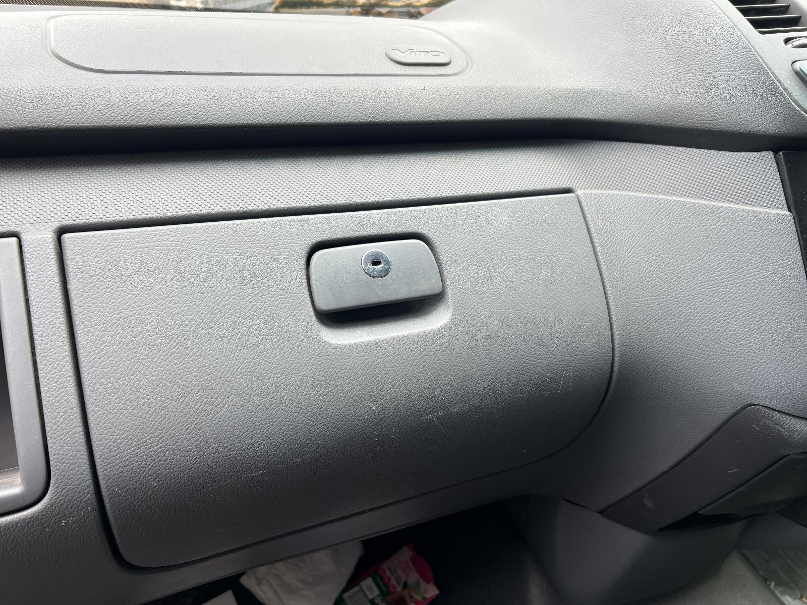 View Auto part Engine MERCEDES VITO 2008