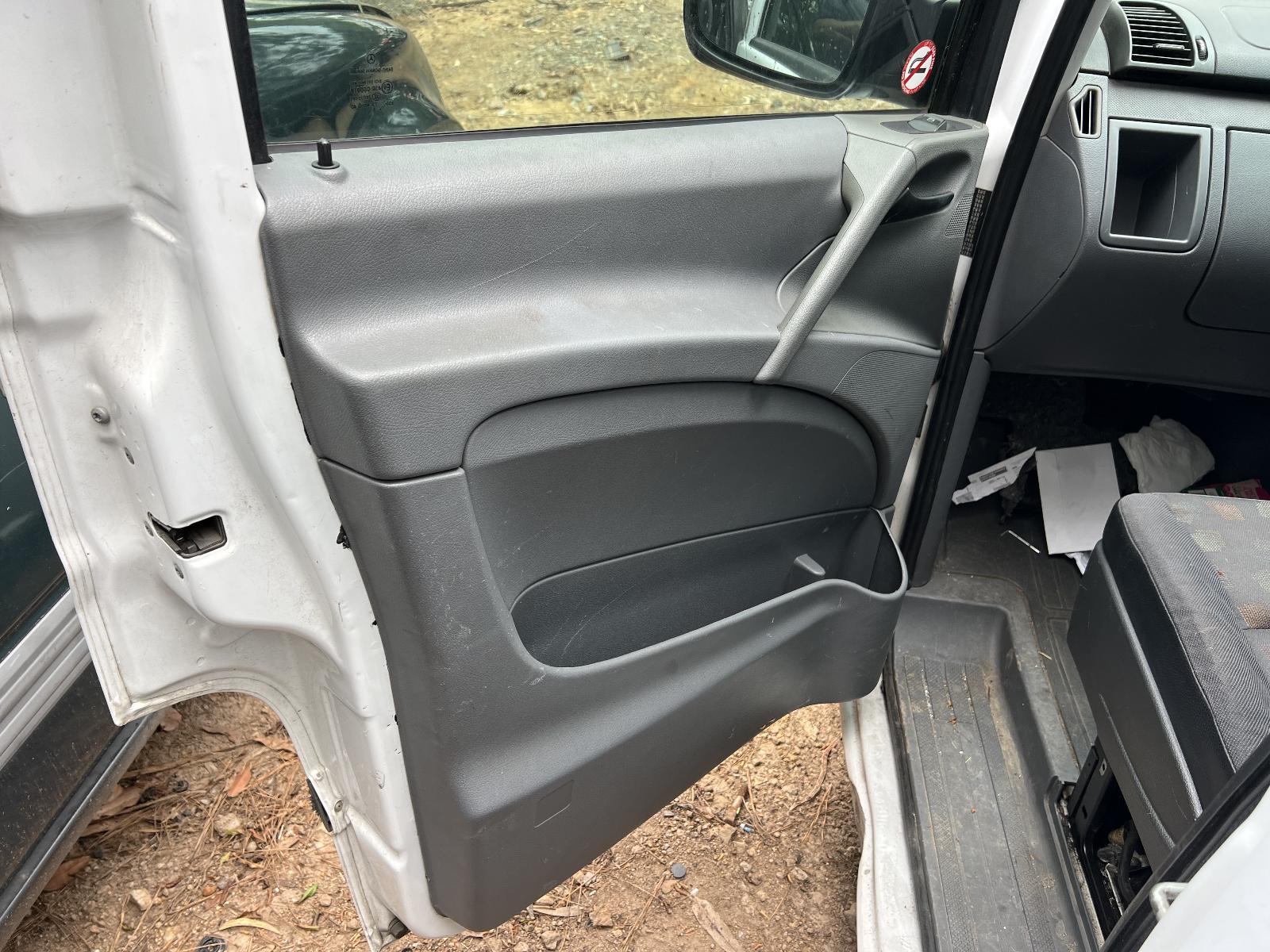 View Auto part Engine MERCEDES VITO 2008