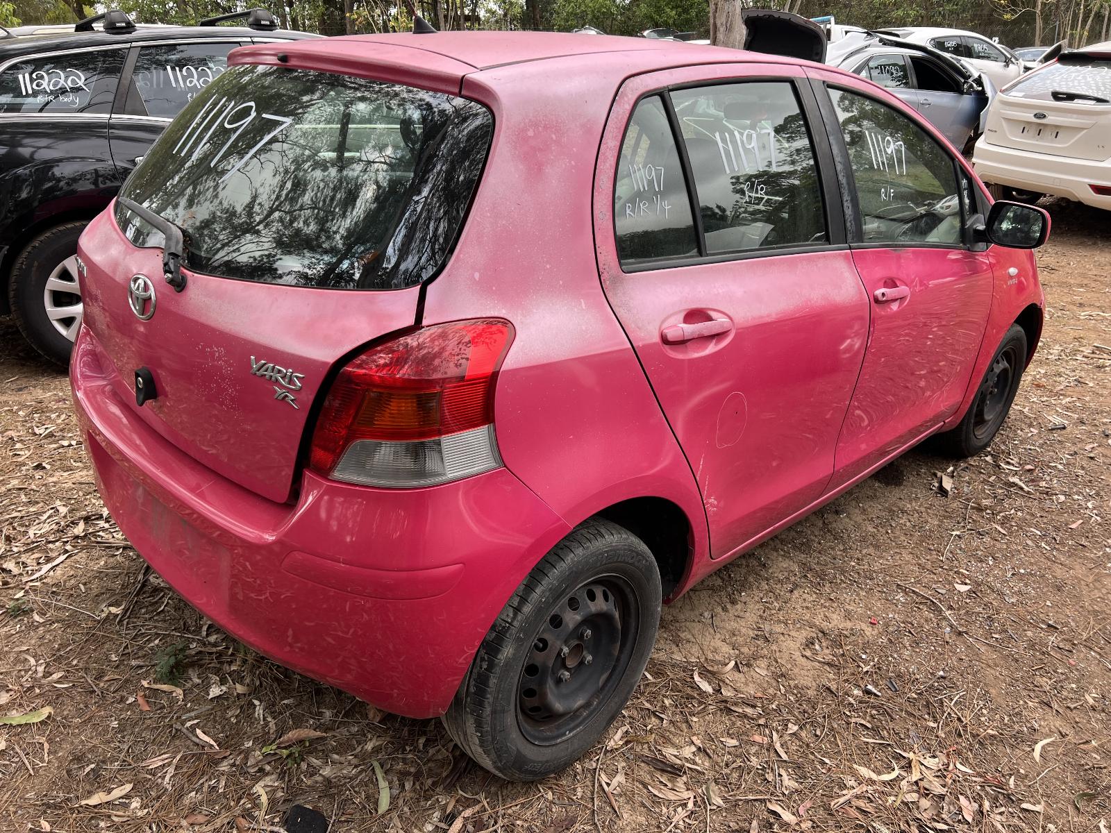 View Auto part Headrest Toyota Yaris 2011