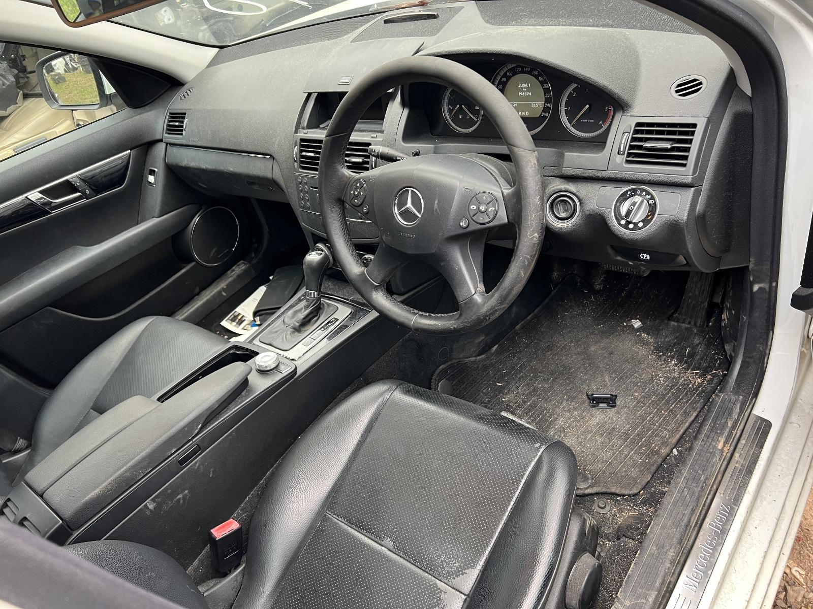 View Auto part Engine MERCEDES C CLASS 2008