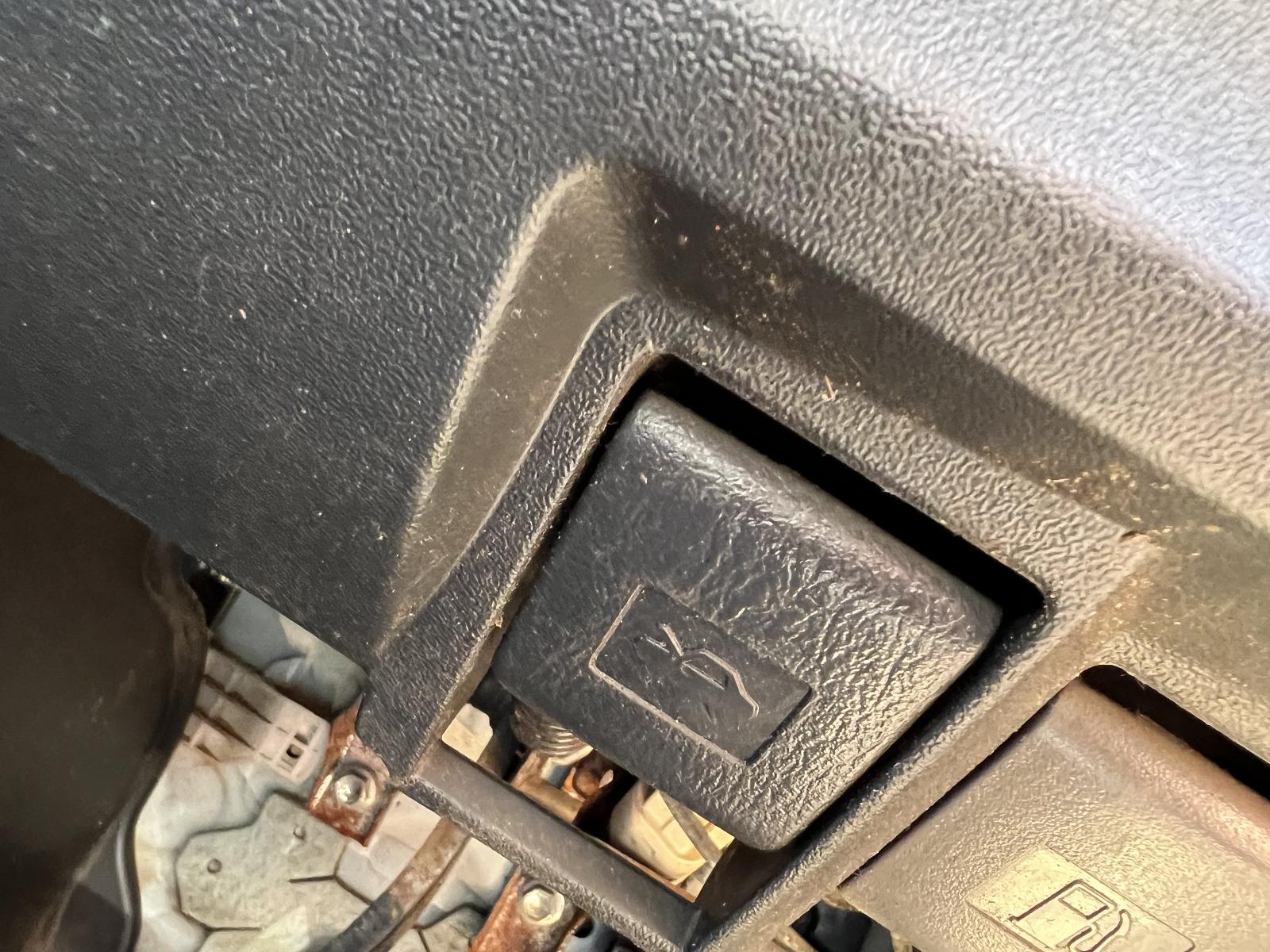 View Auto part Engine TOYOTA HIACE 2017