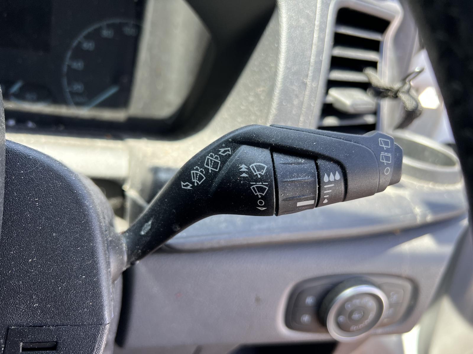 View FORD TRANSIT CUSTOM 2022 2 Door Van Breaking