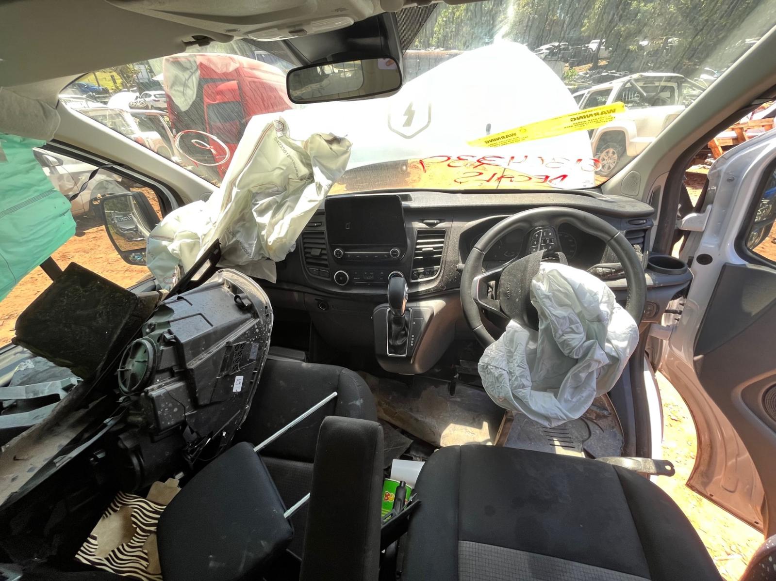 View FORD TRANSIT CUSTOM 2022 2 Door Van Breaking
