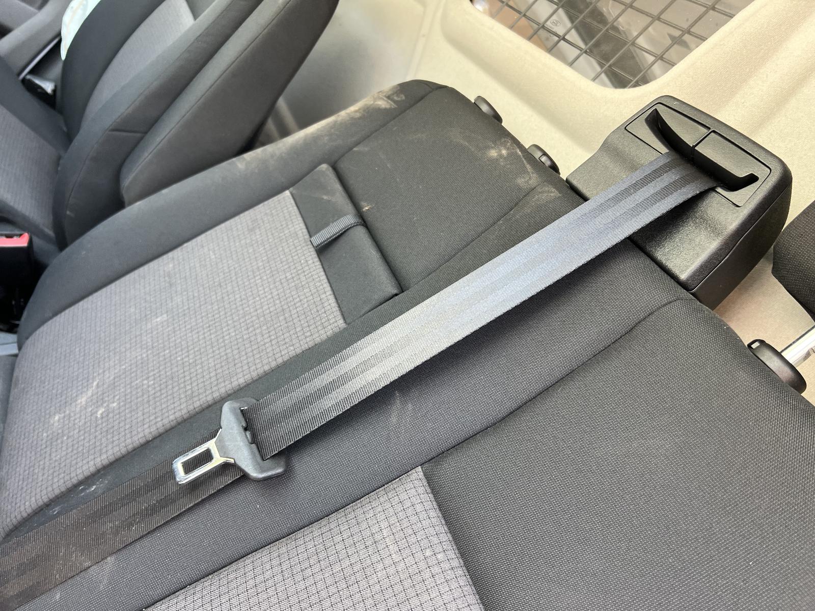 View FORD TRANSIT CUSTOM 2022 2 Door Van Breaking
