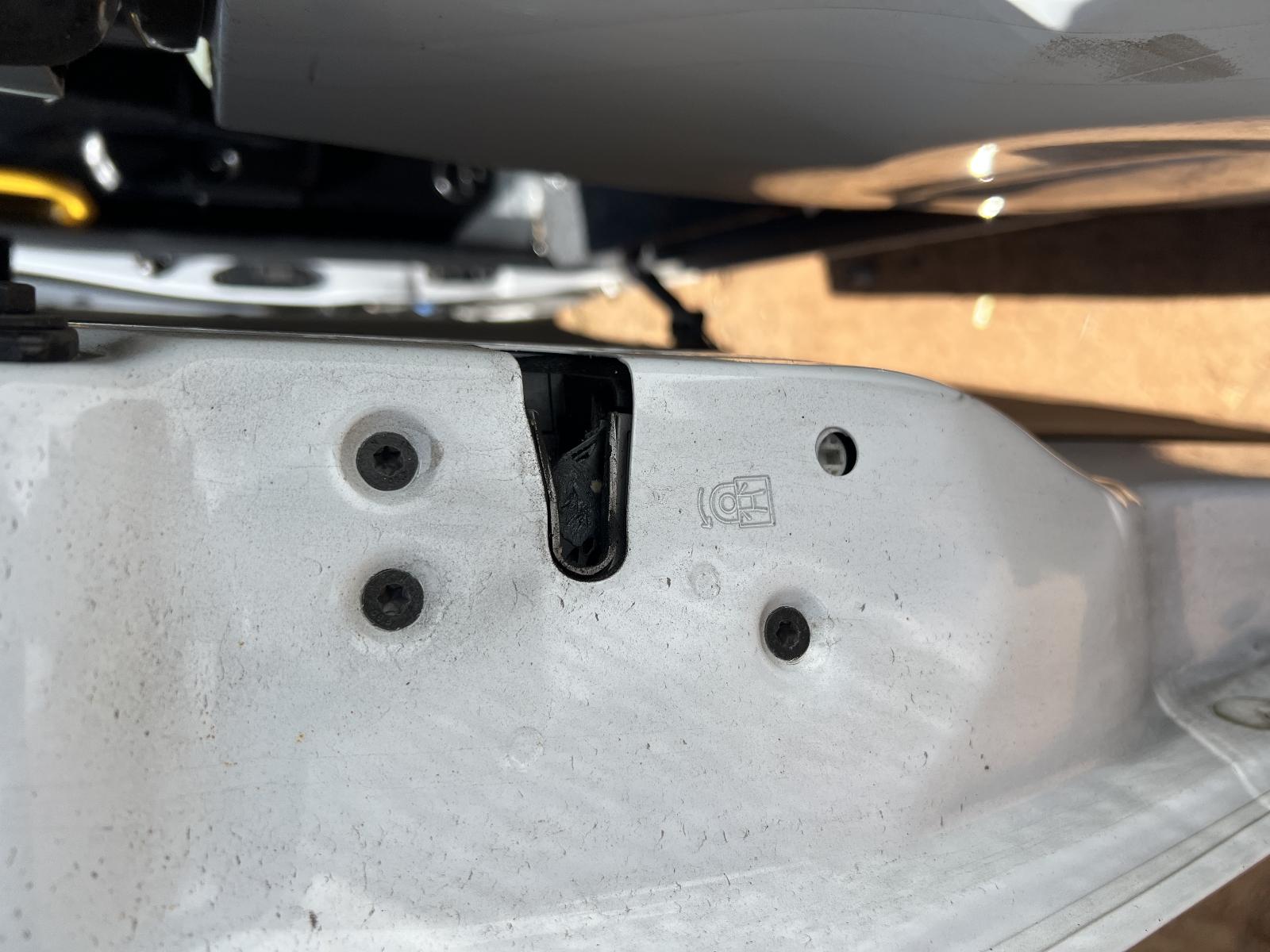 View FORD TRANSIT CUSTOM 2022 2 Door Van Breaking