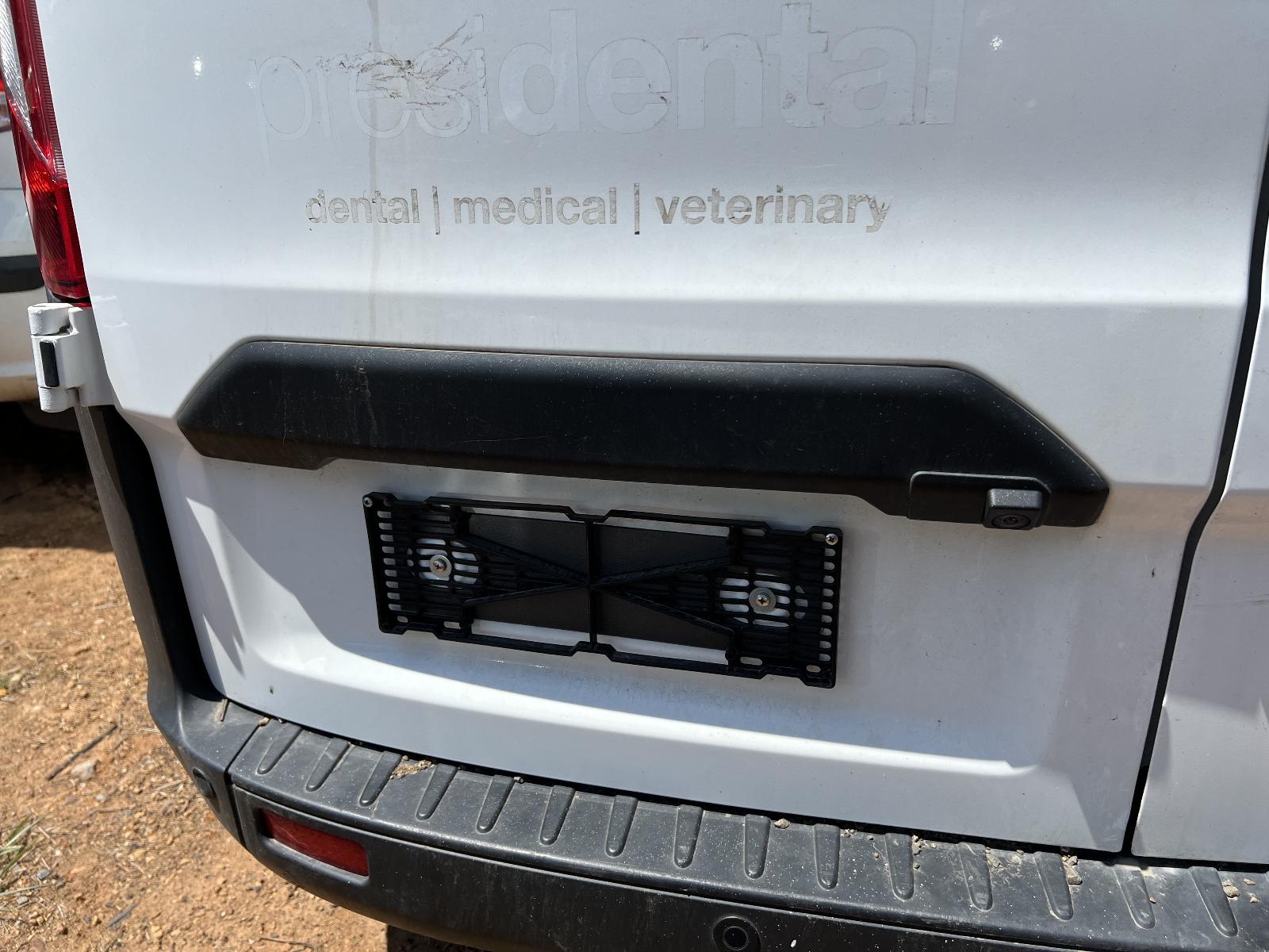 View FORD TRANSIT CUSTOM 2022 2 Door Van Breaking