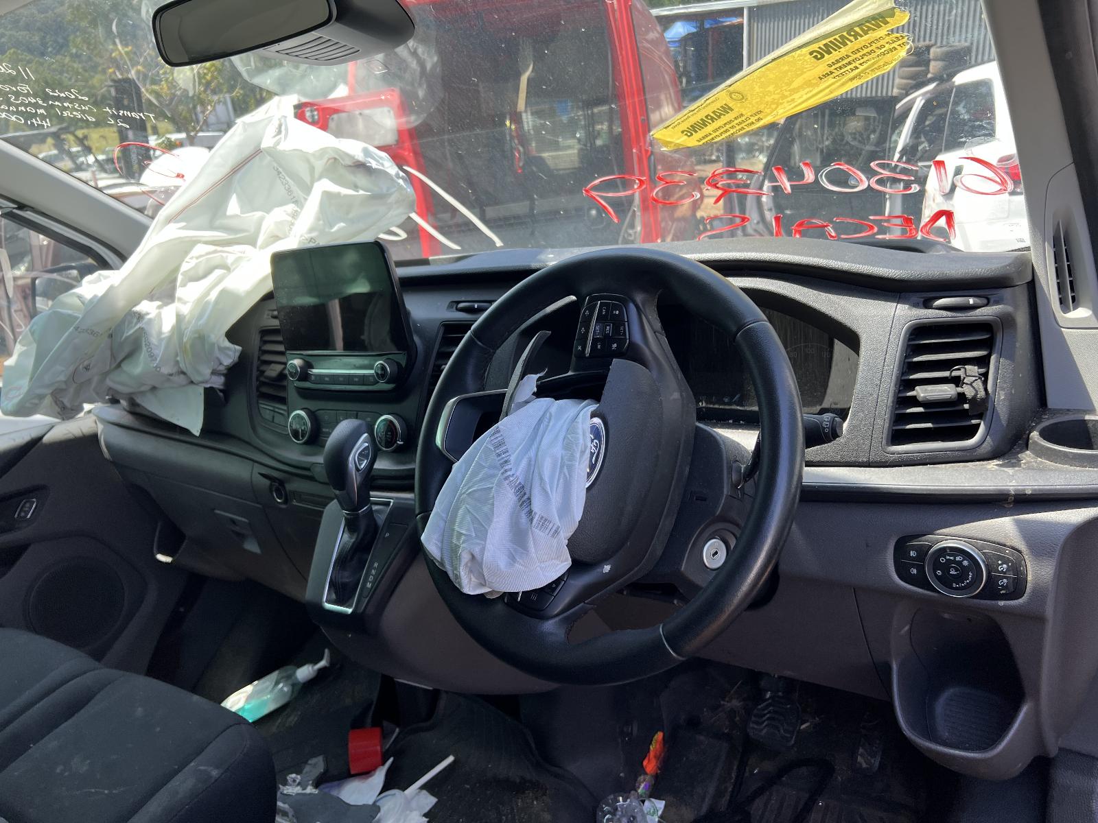 View FORD TRANSIT CUSTOM 2022 2 Door Van Breaking