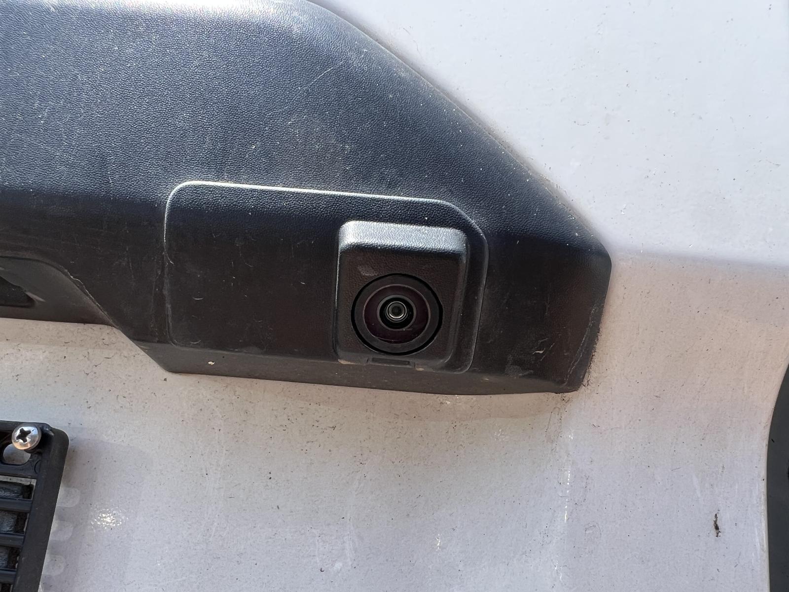 View FORD TRANSIT CUSTOM 2022 2 Door Van Breaking