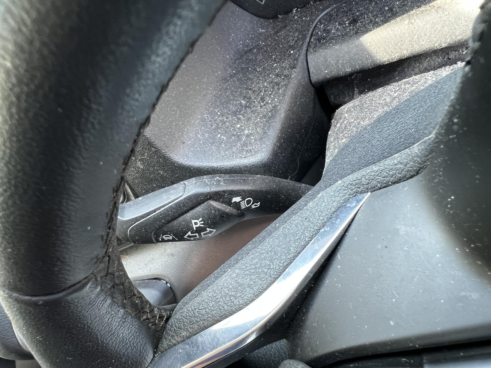 View FORD TRANSIT CUSTOM 2022 2 Door Van Breaking