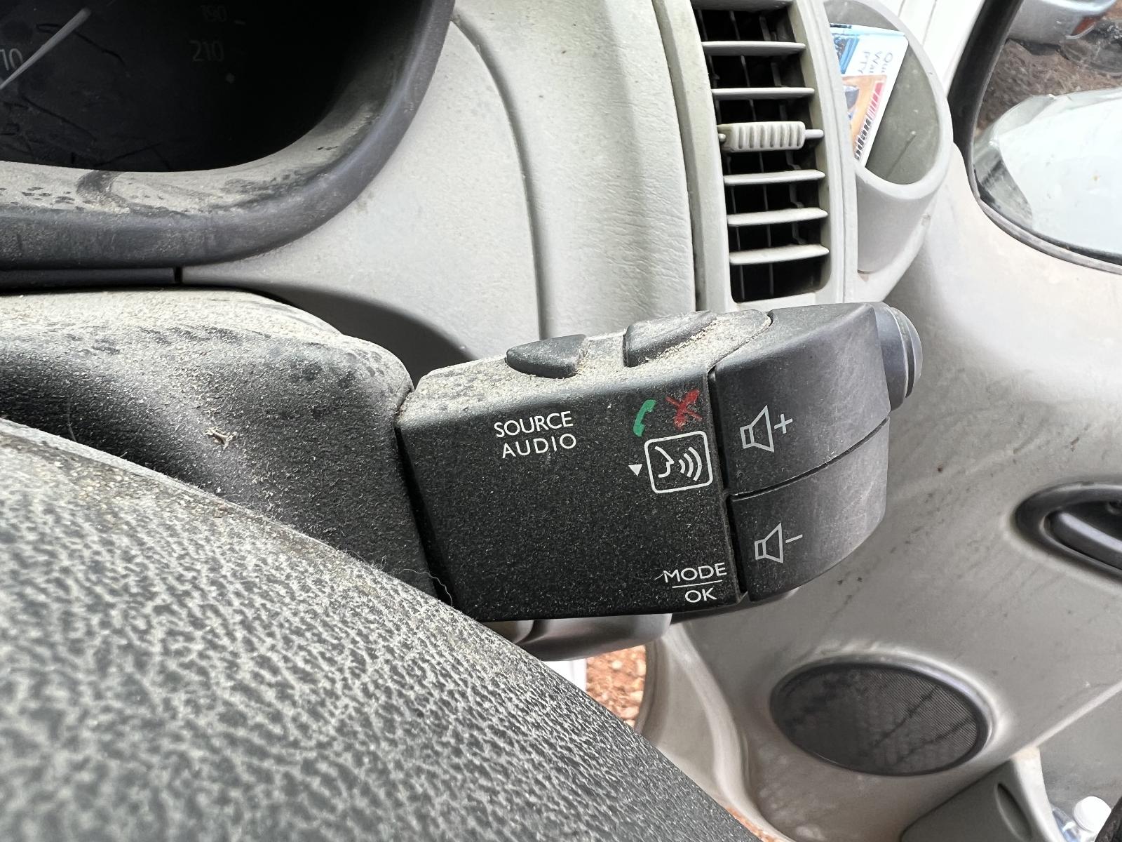 View Auto part Engine RENAULT TRAFIC 2013