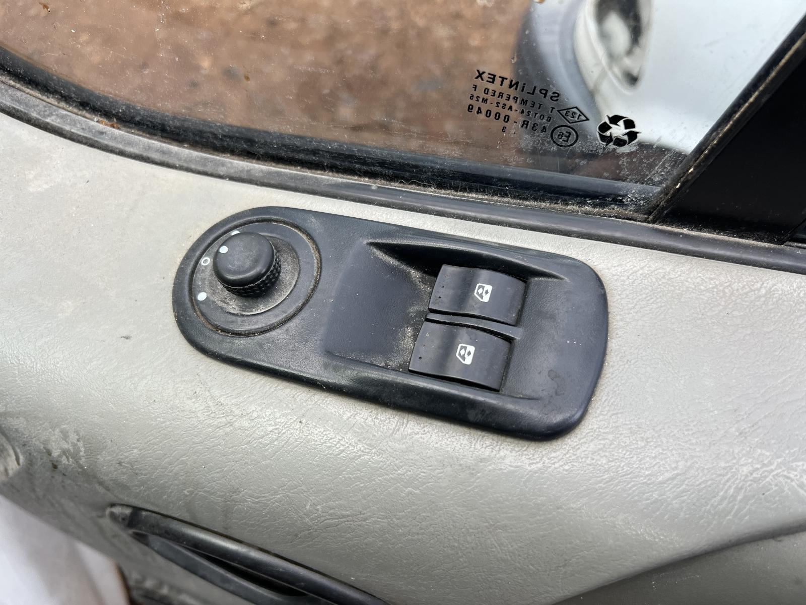 View Auto part Engine RENAULT TRAFIC 2013