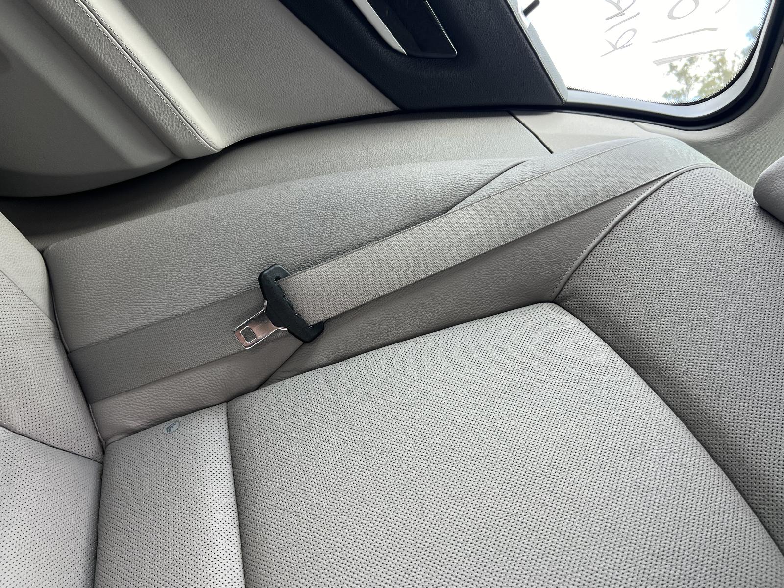 View BMW 7 SERIES 2011 4 Door Sedan Breaking
