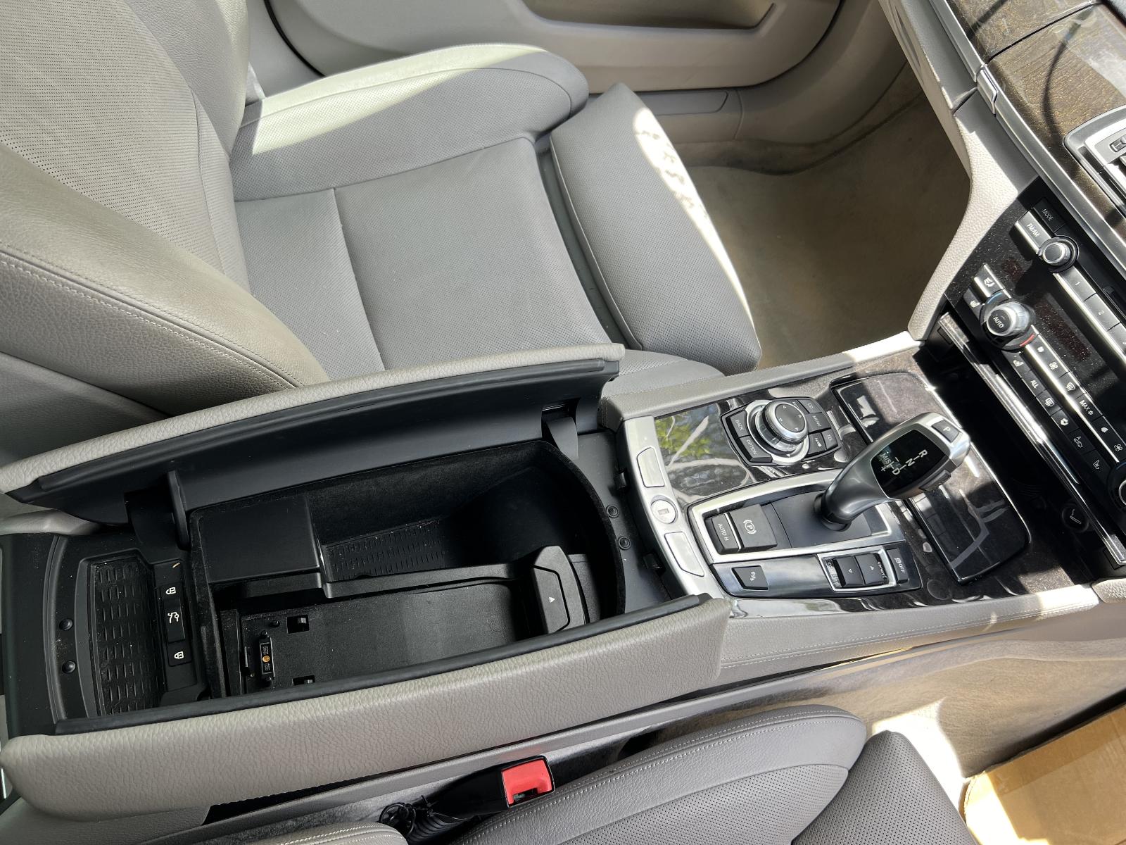 View BMW 7 SERIES 2011 4 Door Sedan Breaking