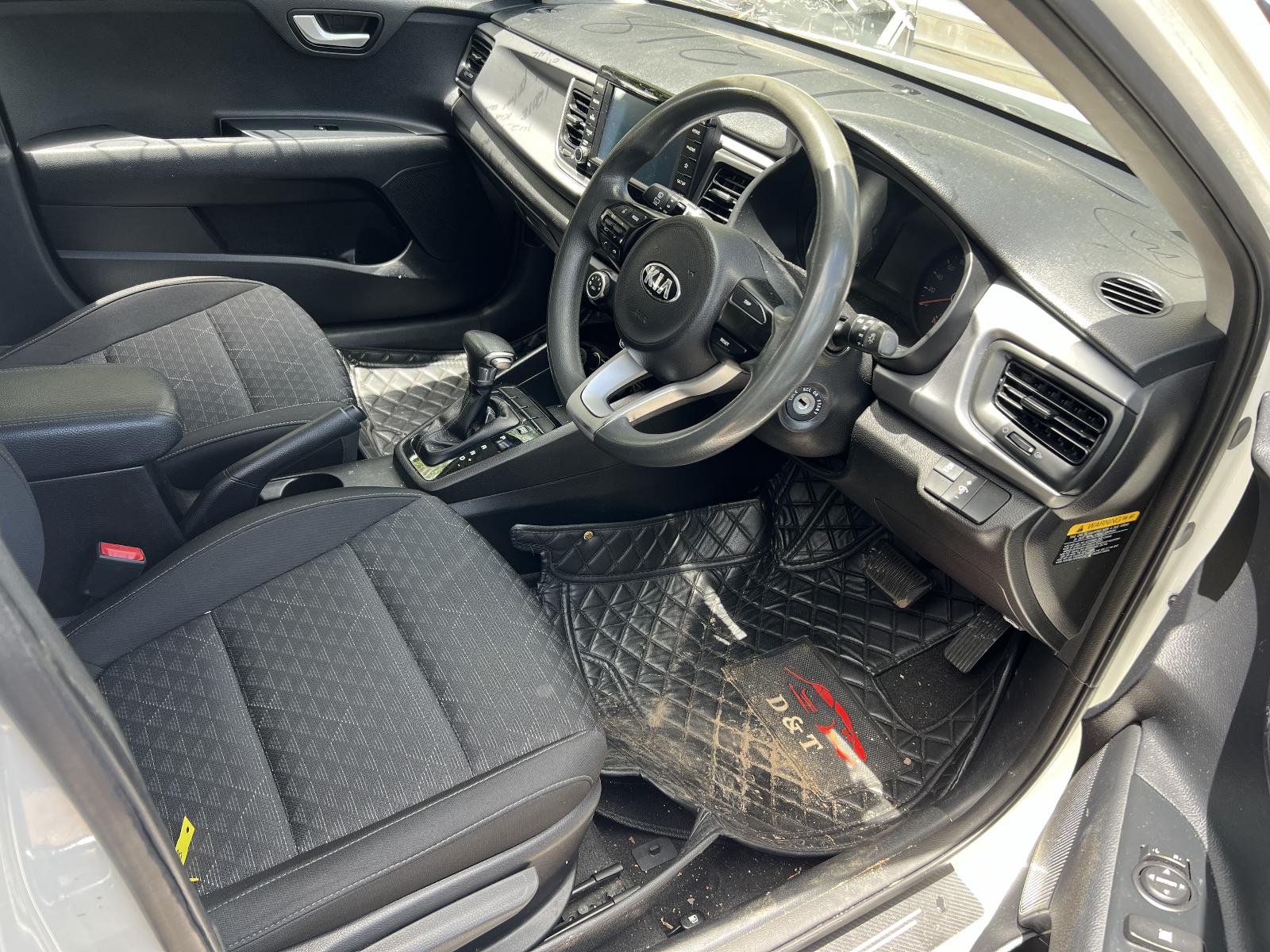 View Auto part Left Door Mirror Kia Rio 2018