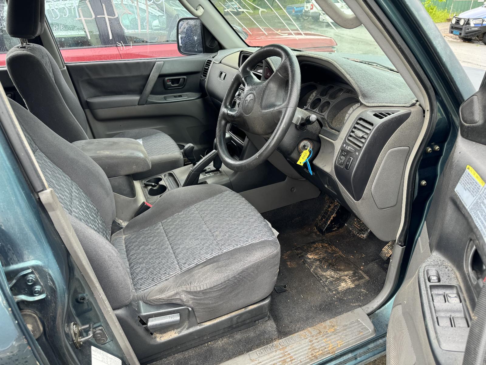 View Auto part Engine MITSUBISHI PAJERO 2004
