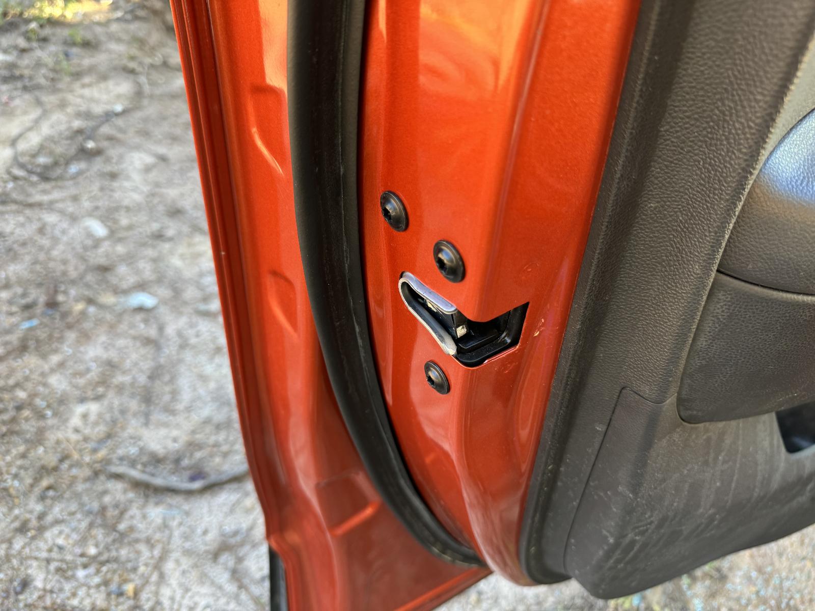 View HOLDEN TRAX 2013 5 Door Station Wagon Breaking