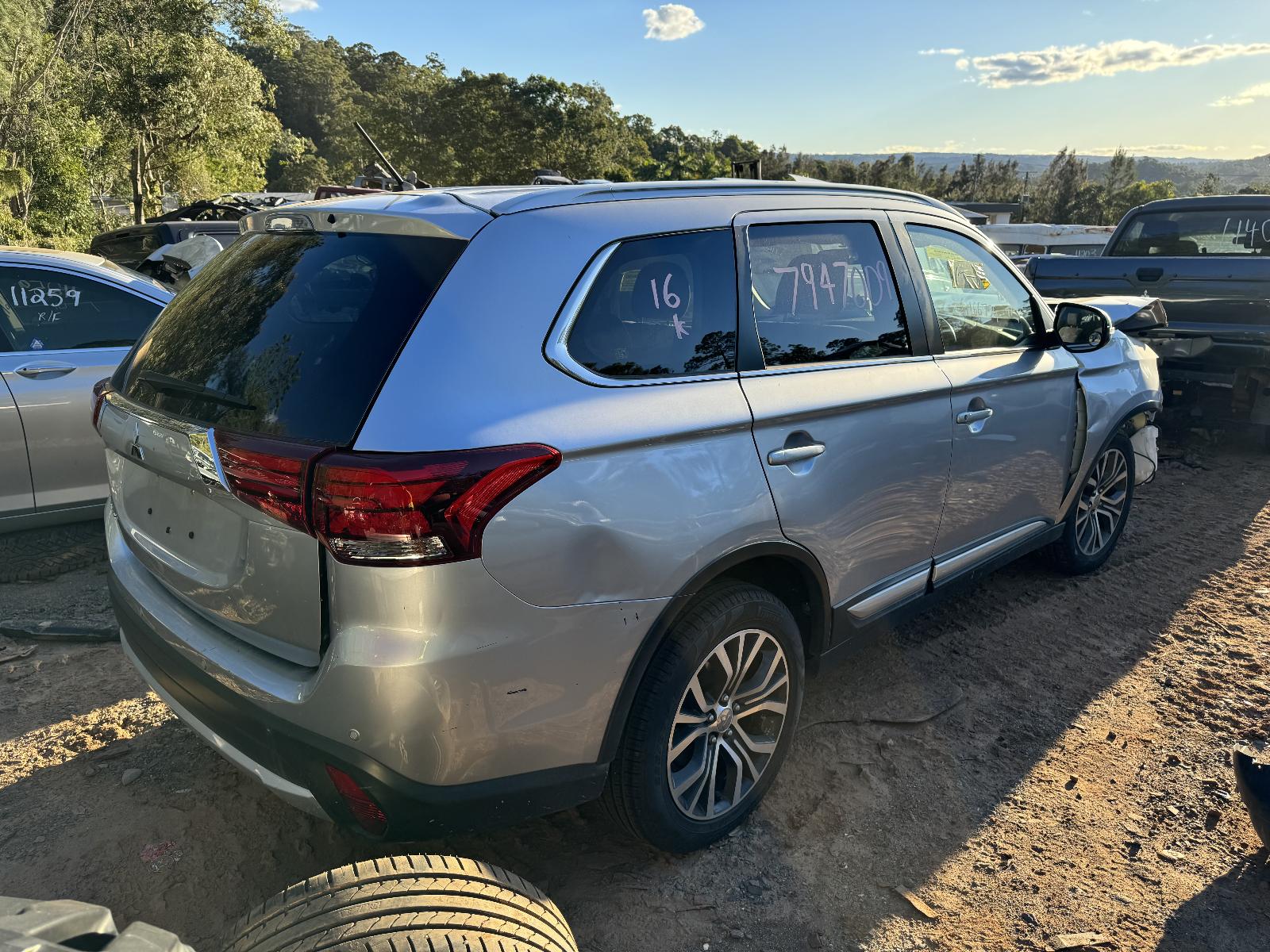 View Auto part A/C Compressor Mitsubishi Outlander 2016