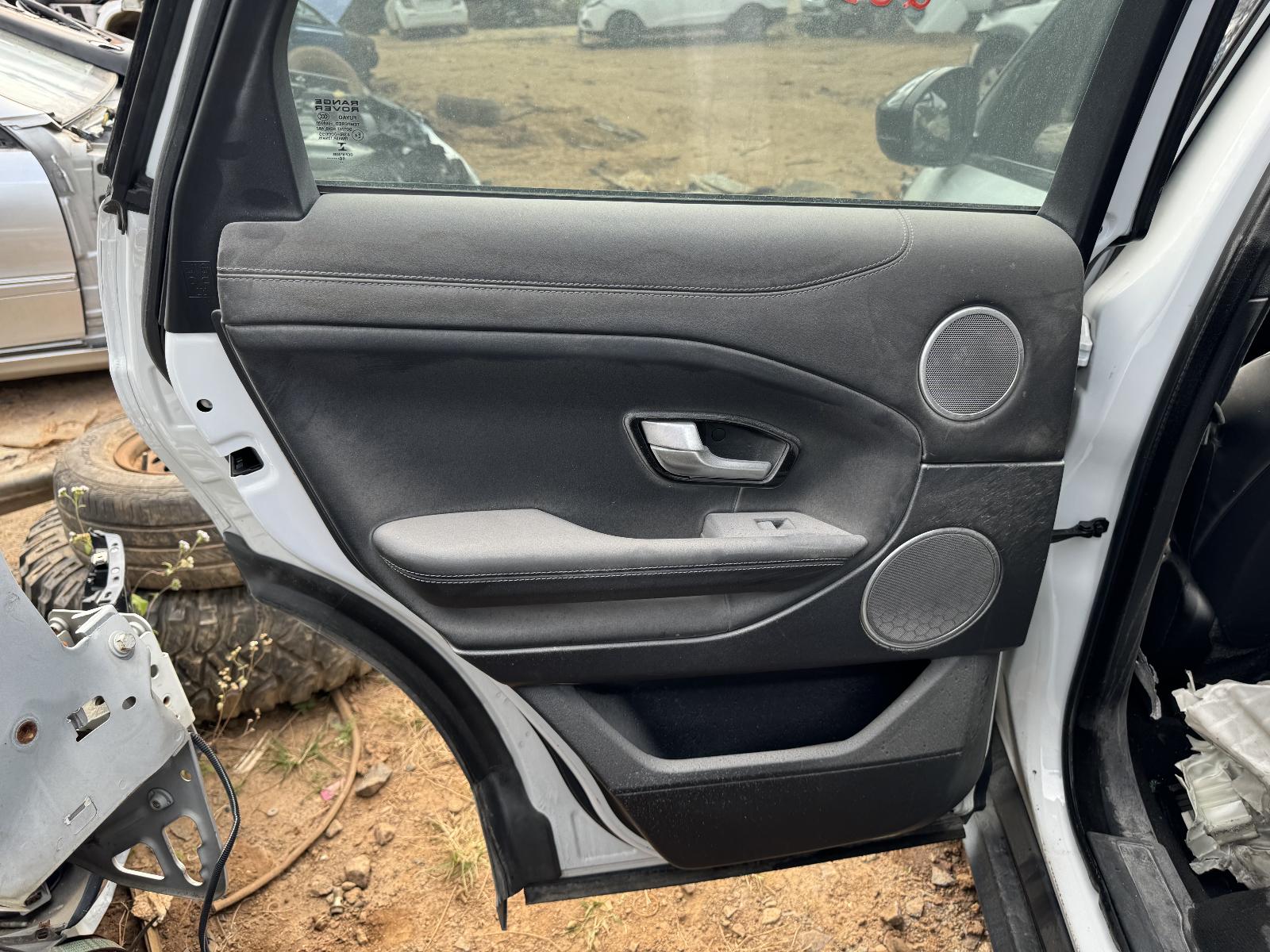 View LAND ROVER RANGEROVER EVOQUE 2016 5 Door Station Wagon Breaking