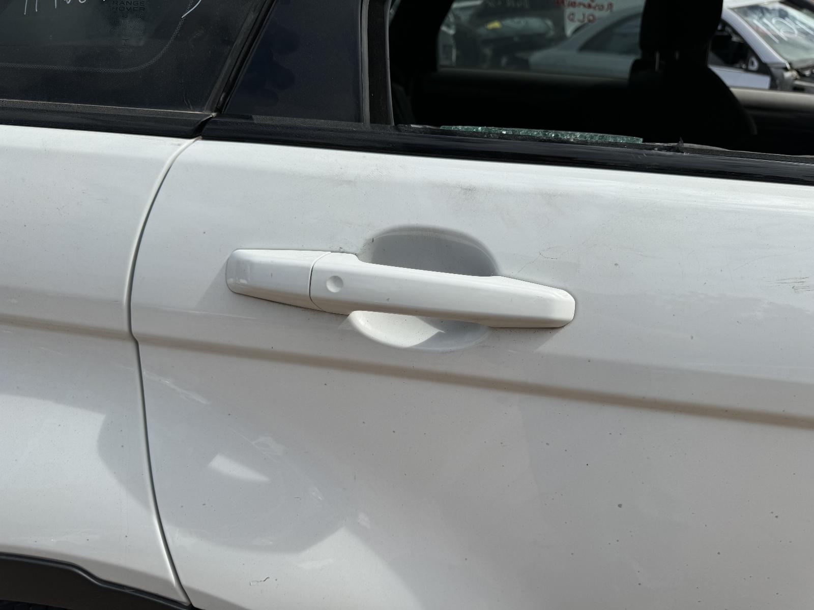 View LAND ROVER RANGEROVER EVOQUE 2016 5 Door Station Wagon Breaking