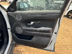 View LAND ROVER RANGEROVER EVOQUE 2016 5 Door Station Wagon Breaking