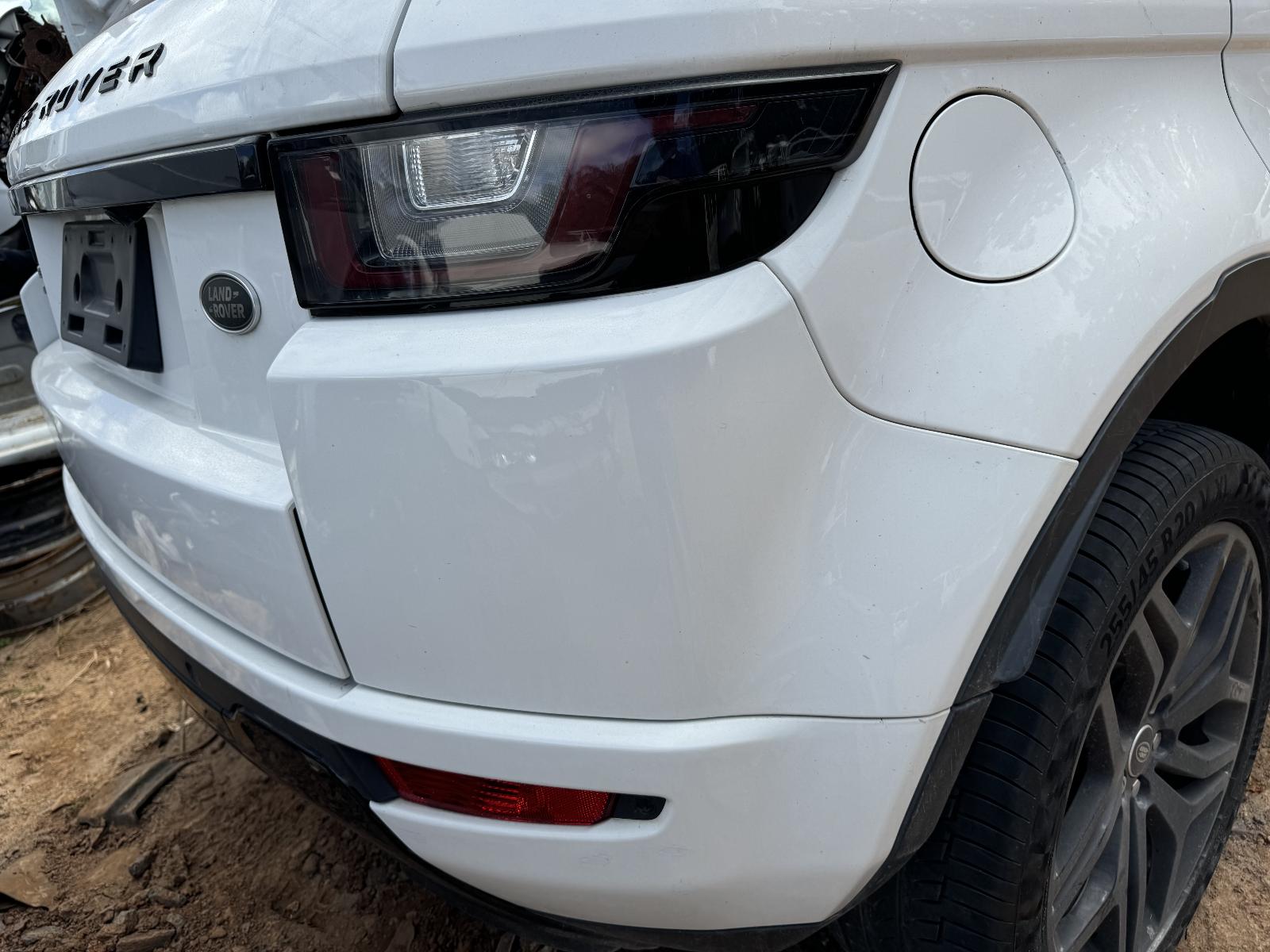 View LAND ROVER RANGEROVER EVOQUE 2016 5 Door Station Wagon Breaking