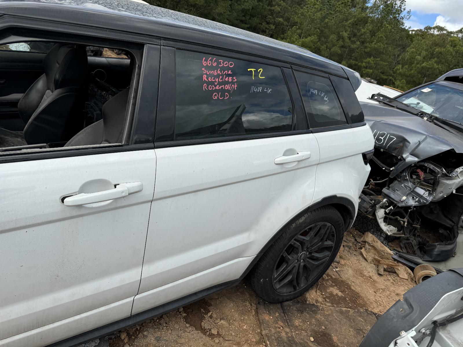View LAND ROVER RANGEROVER EVOQUE 2016 5 Door Station Wagon Breaking