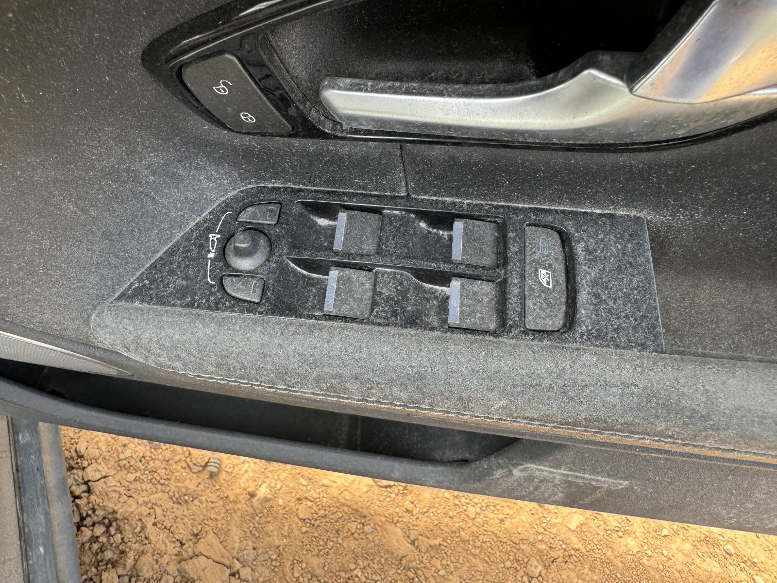 View LAND ROVER RANGEROVER EVOQUE 2016 5 Door Station Wagon Breaking