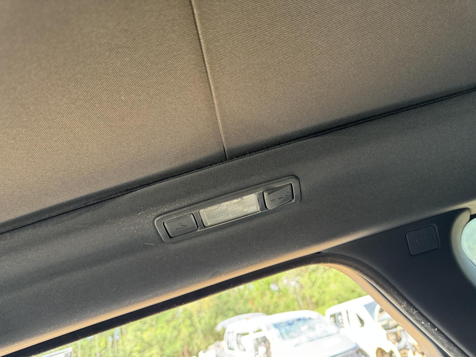 View LAND ROVER RANGEROVER EVOQUE 2016 5 Door Station Wagon Breaking