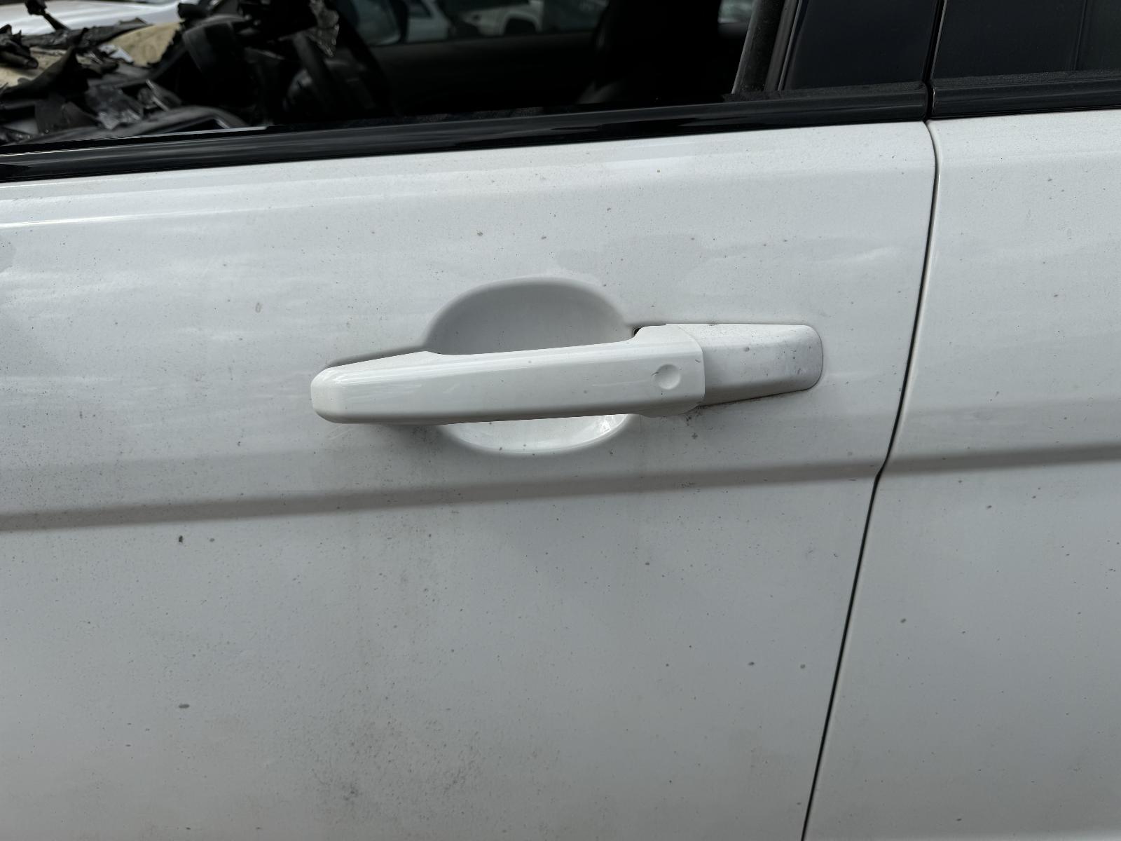 View LAND ROVER RANGEROVER EVOQUE 2016 5 Door Station Wagon Breaking