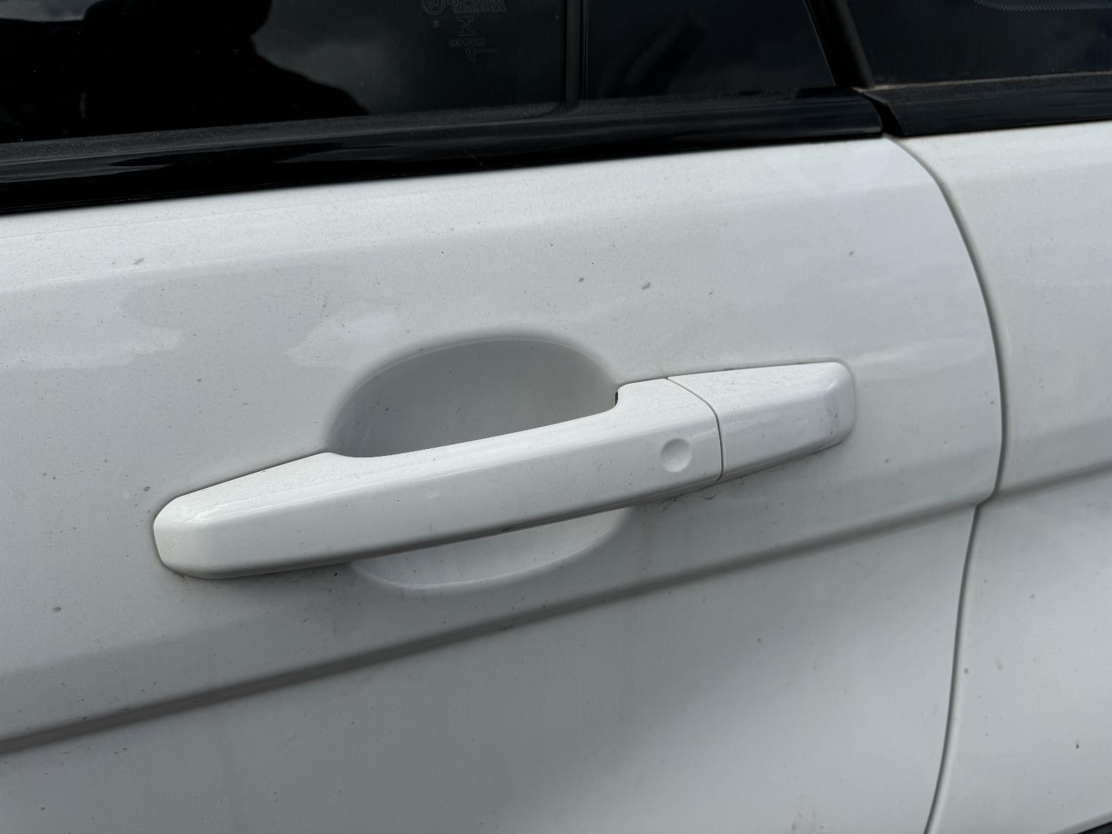 View LAND ROVER RANGEROVER EVOQUE 2016 5 Door Station Wagon Breaking