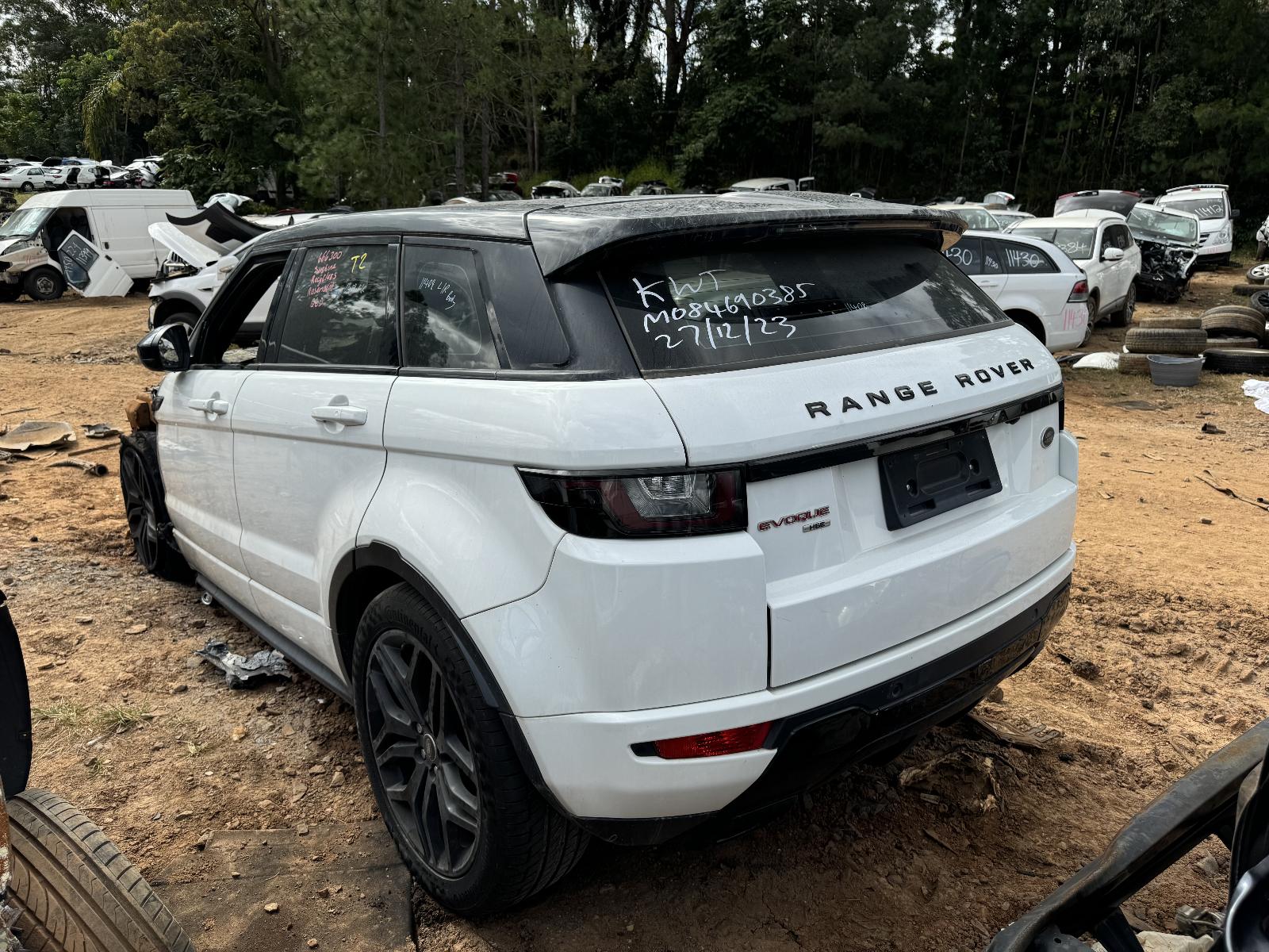 View LAND ROVER RANGEROVER EVOQUE 2016 5 Door Station Wagon Breaking