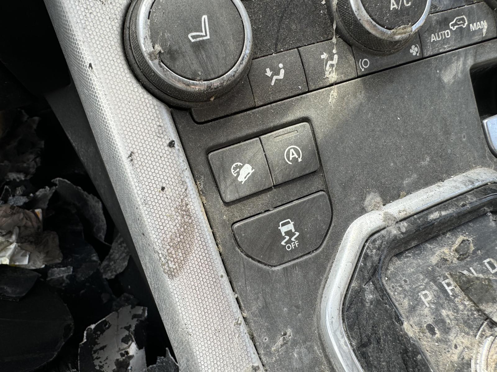 View LAND ROVER RANGEROVER EVOQUE 2016 5 Door Station Wagon Breaking