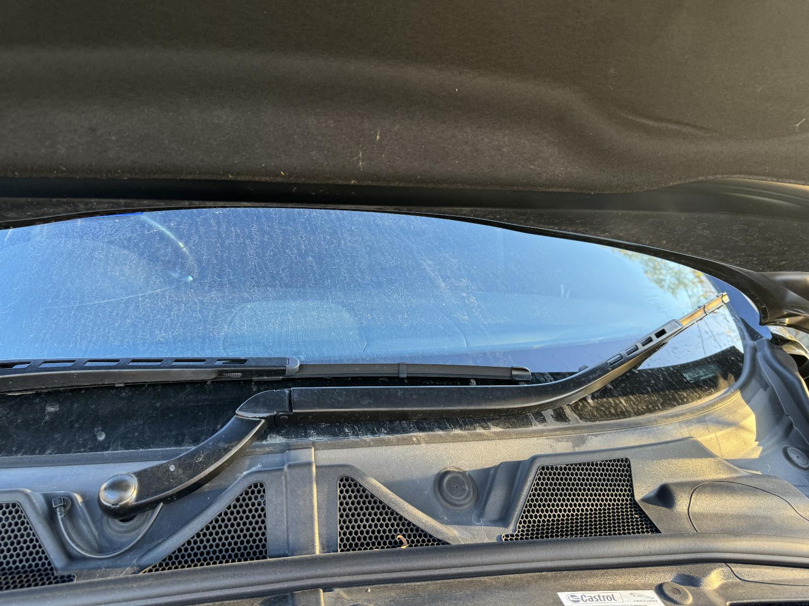 View JAGUAR XF 2015 4 Door Sedan Breaking