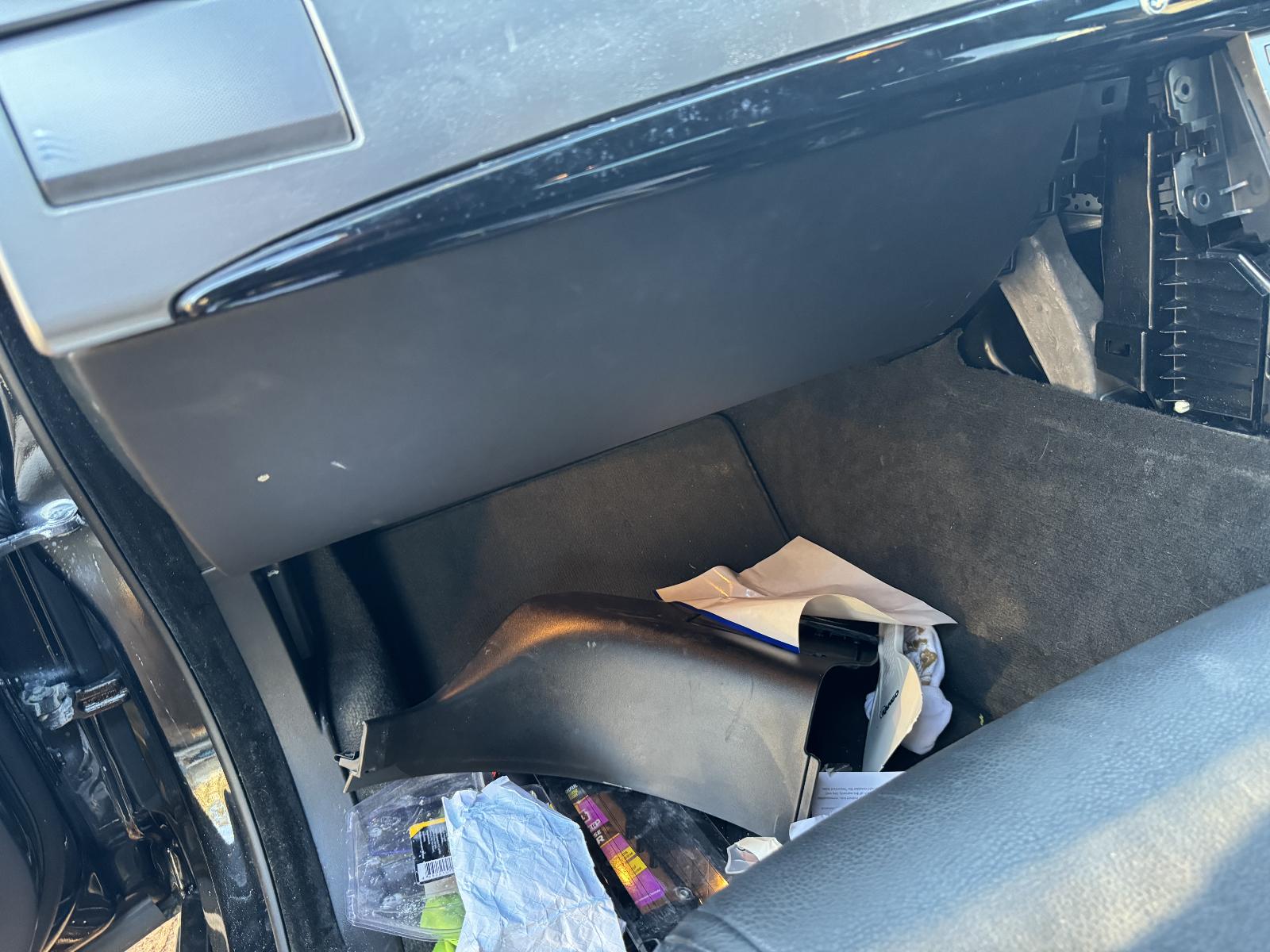 View JAGUAR XF 2015 4 Door Sedan Breaking