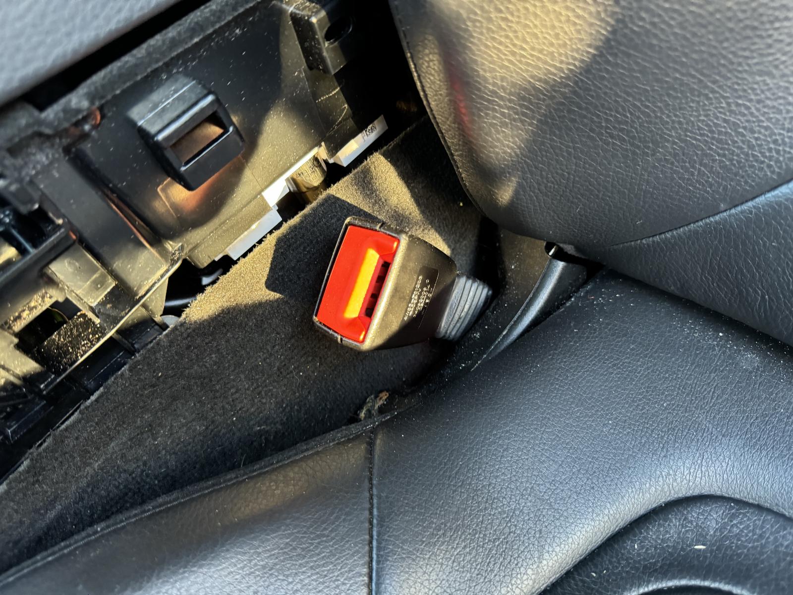 View JAGUAR XF 2015 4 Door Sedan Breaking
