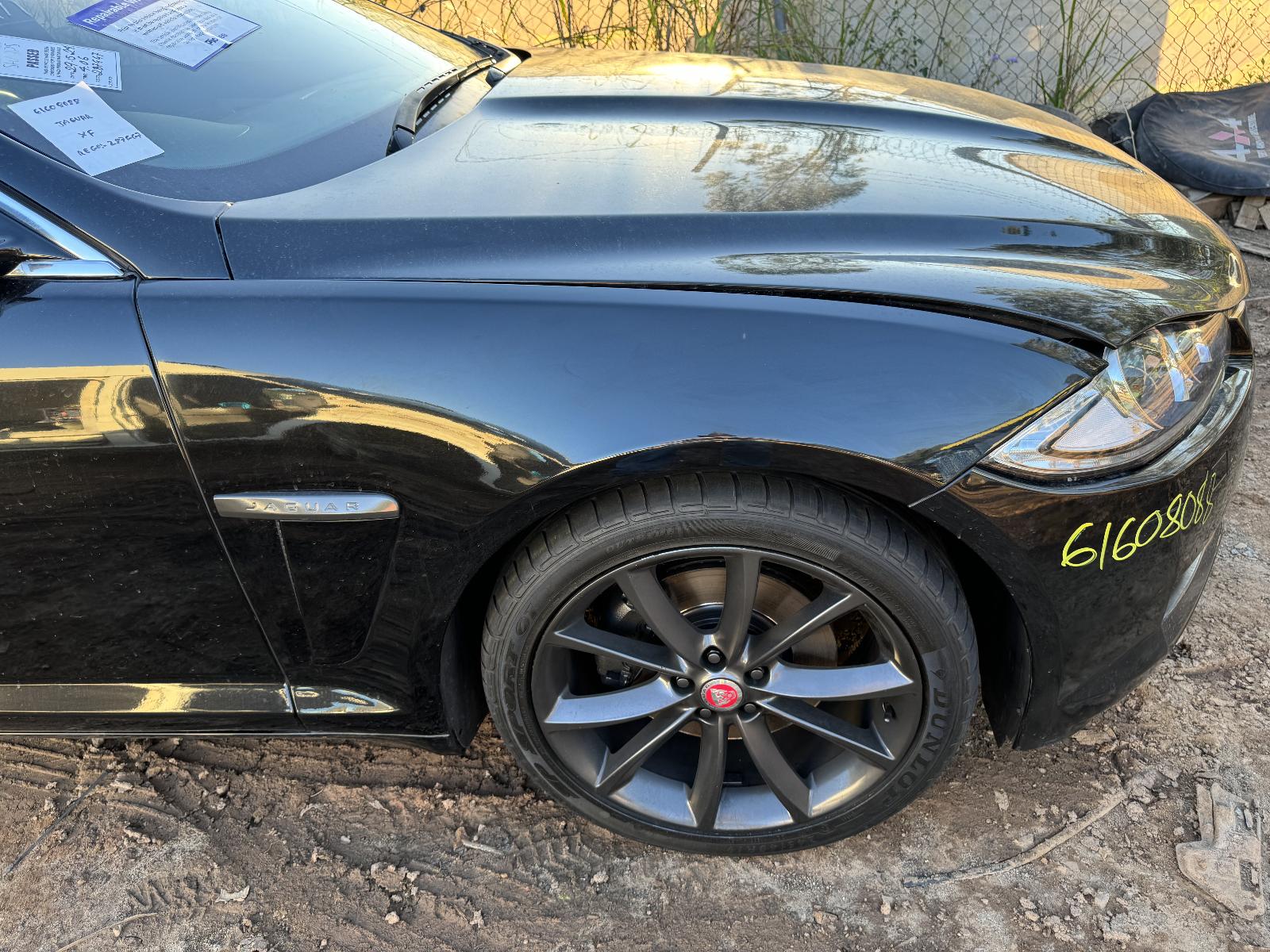 View JAGUAR XF 2015 4 Door Sedan Breaking