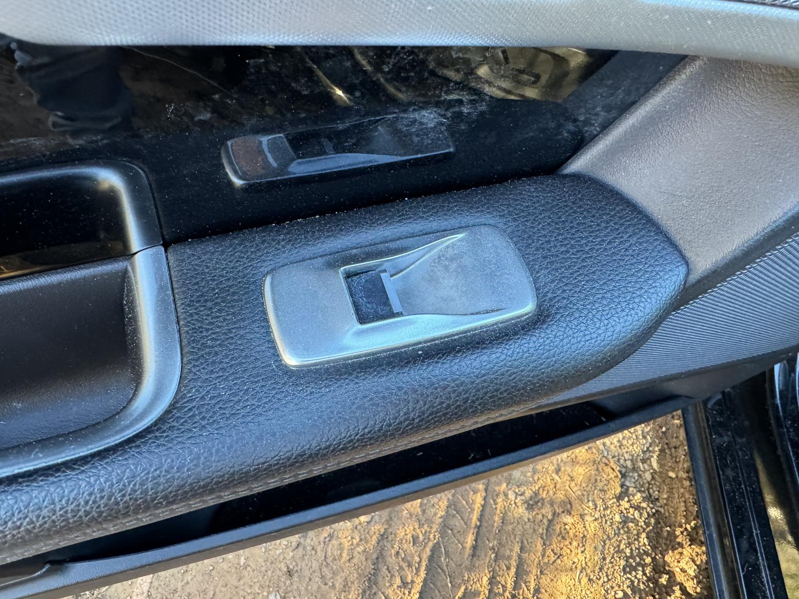 View JAGUAR XF 2015 4 Door Sedan Breaking