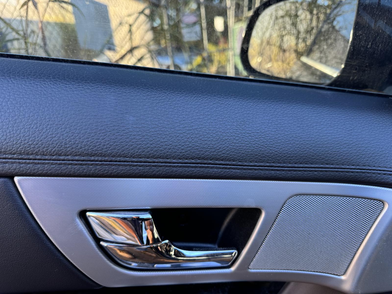 View JAGUAR XF 2015 4 Door Sedan Breaking