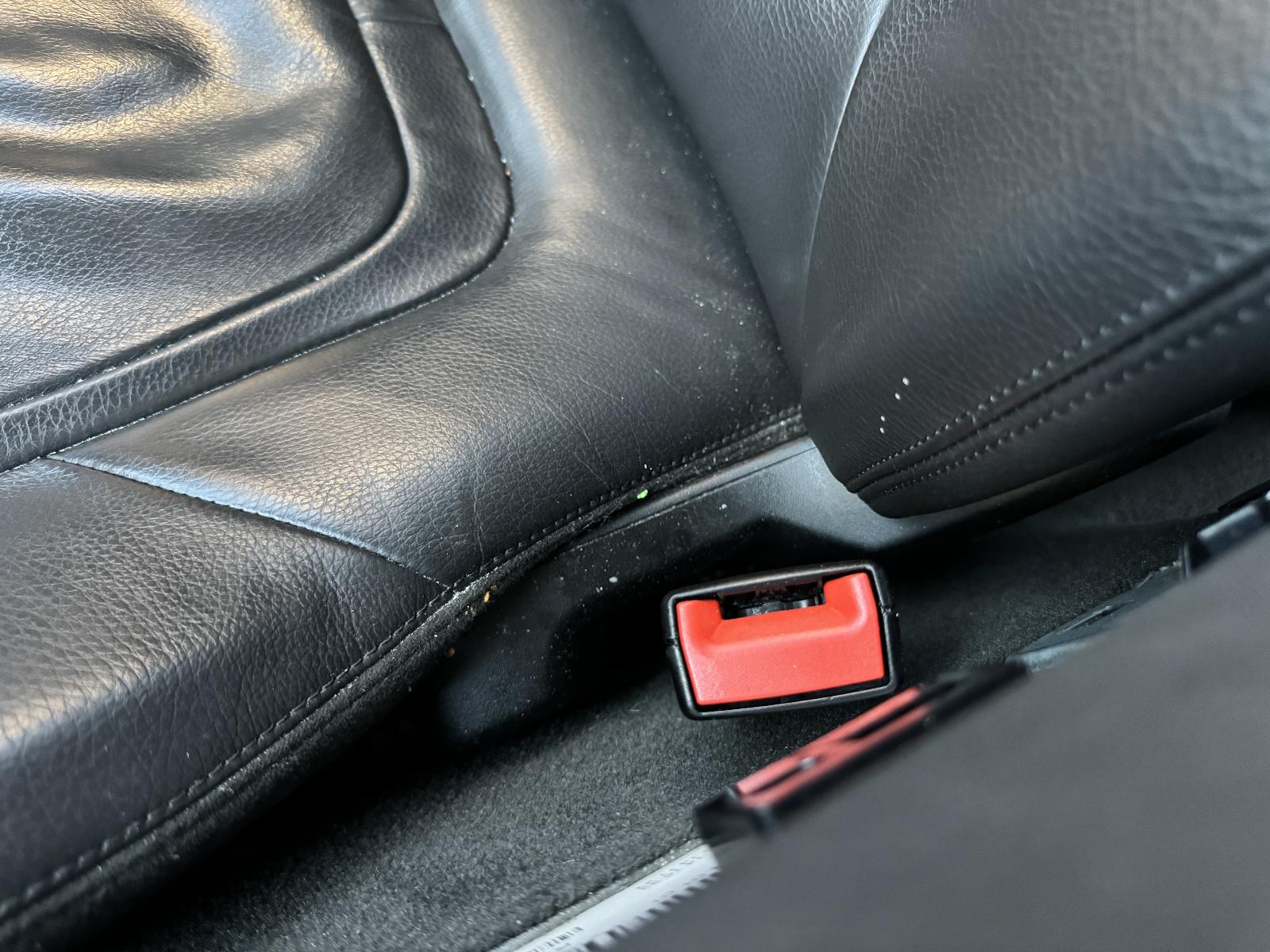 View JAGUAR XF 2015 4 Door Sedan Breaking
