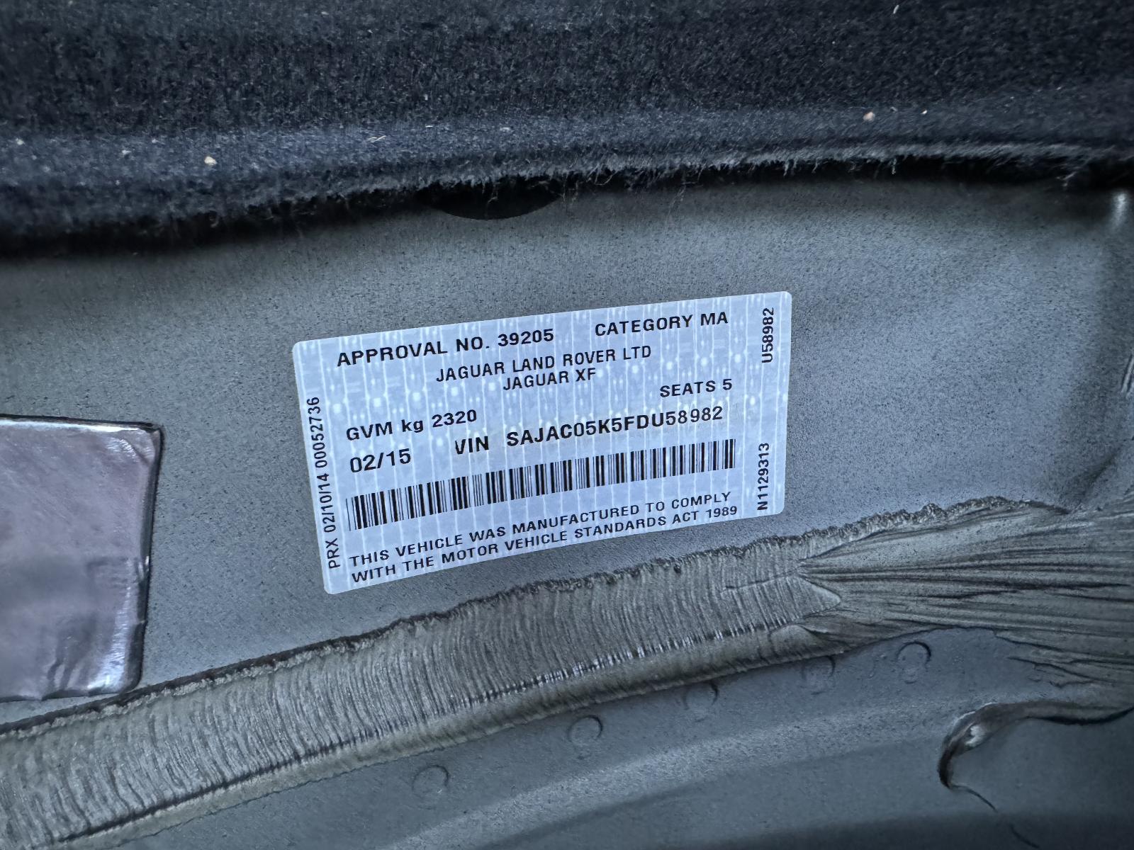 View JAGUAR XF 2015 4 Door Sedan Breaking