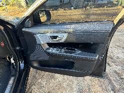View JAGUAR XF 2015 4 Door Sedan Breaking