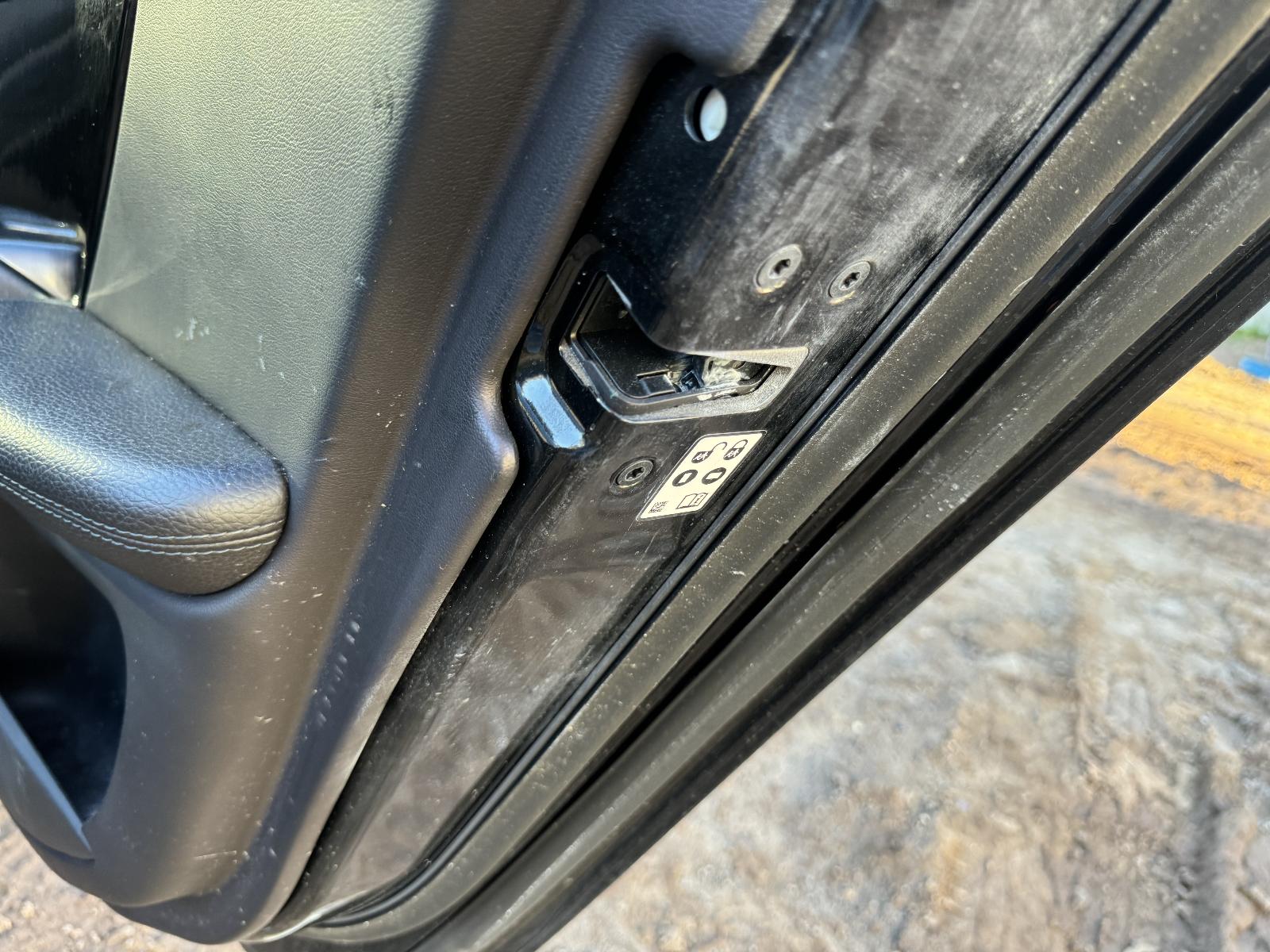 View JAGUAR XF 2015 4 Door Sedan Breaking