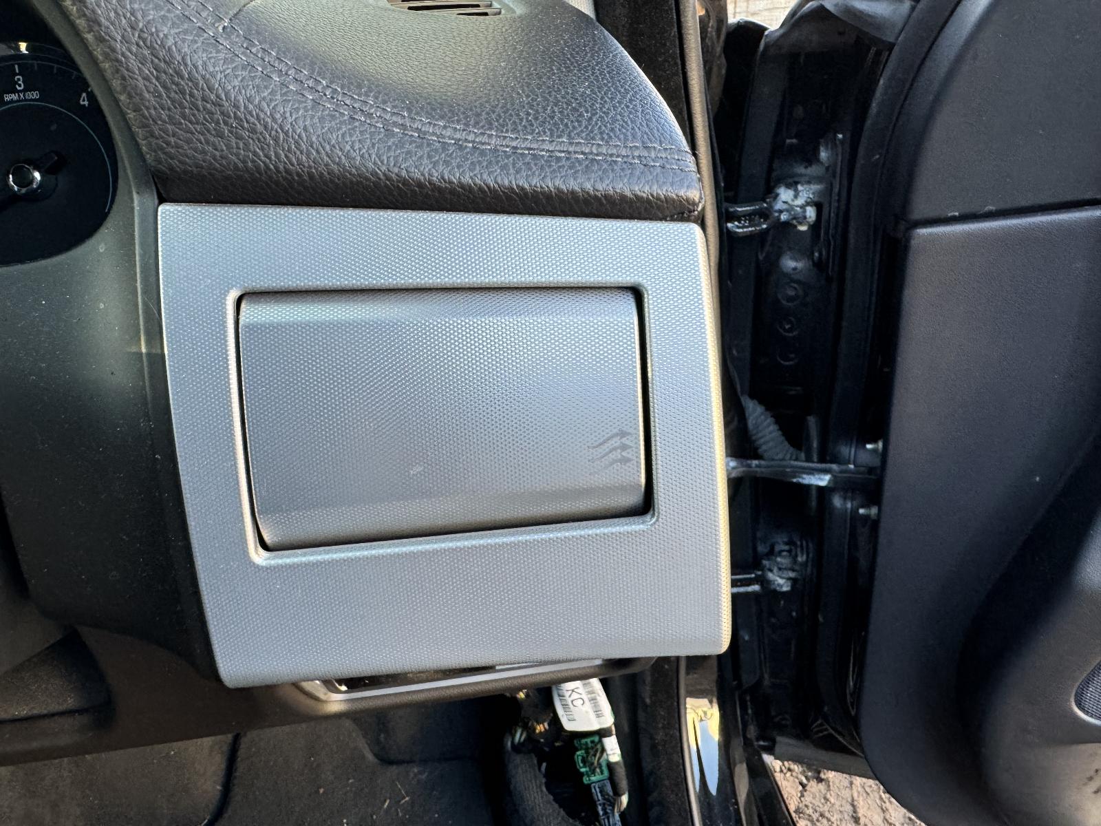View JAGUAR XF 2015 4 Door Sedan Breaking