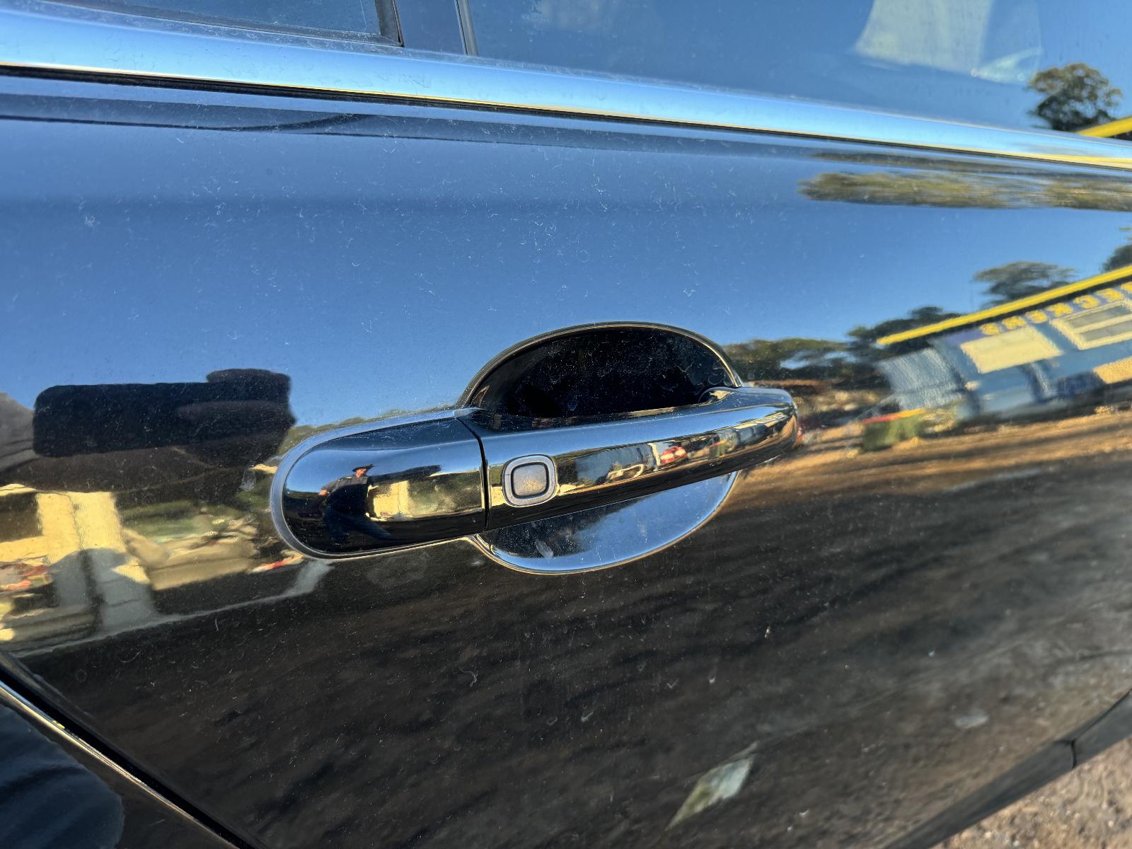 View JAGUAR XF 2015 4 Door Sedan Breaking