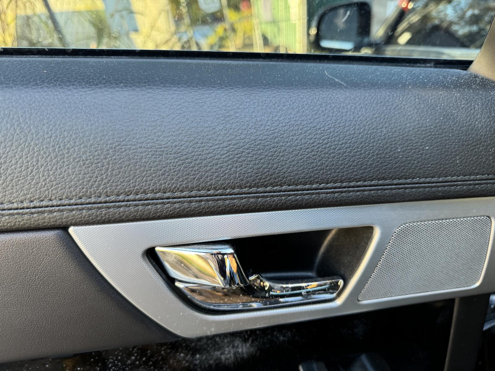 View JAGUAR XF 2015 4 Door Sedan Breaking