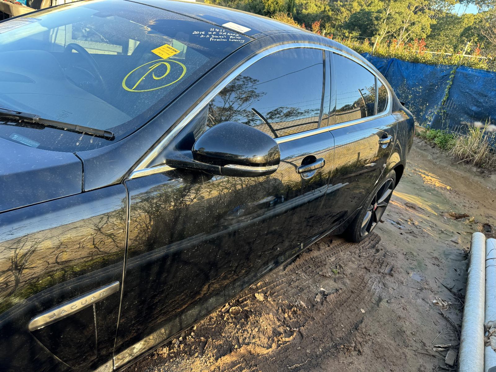 View JAGUAR XF 2015 4 Door Sedan Breaking