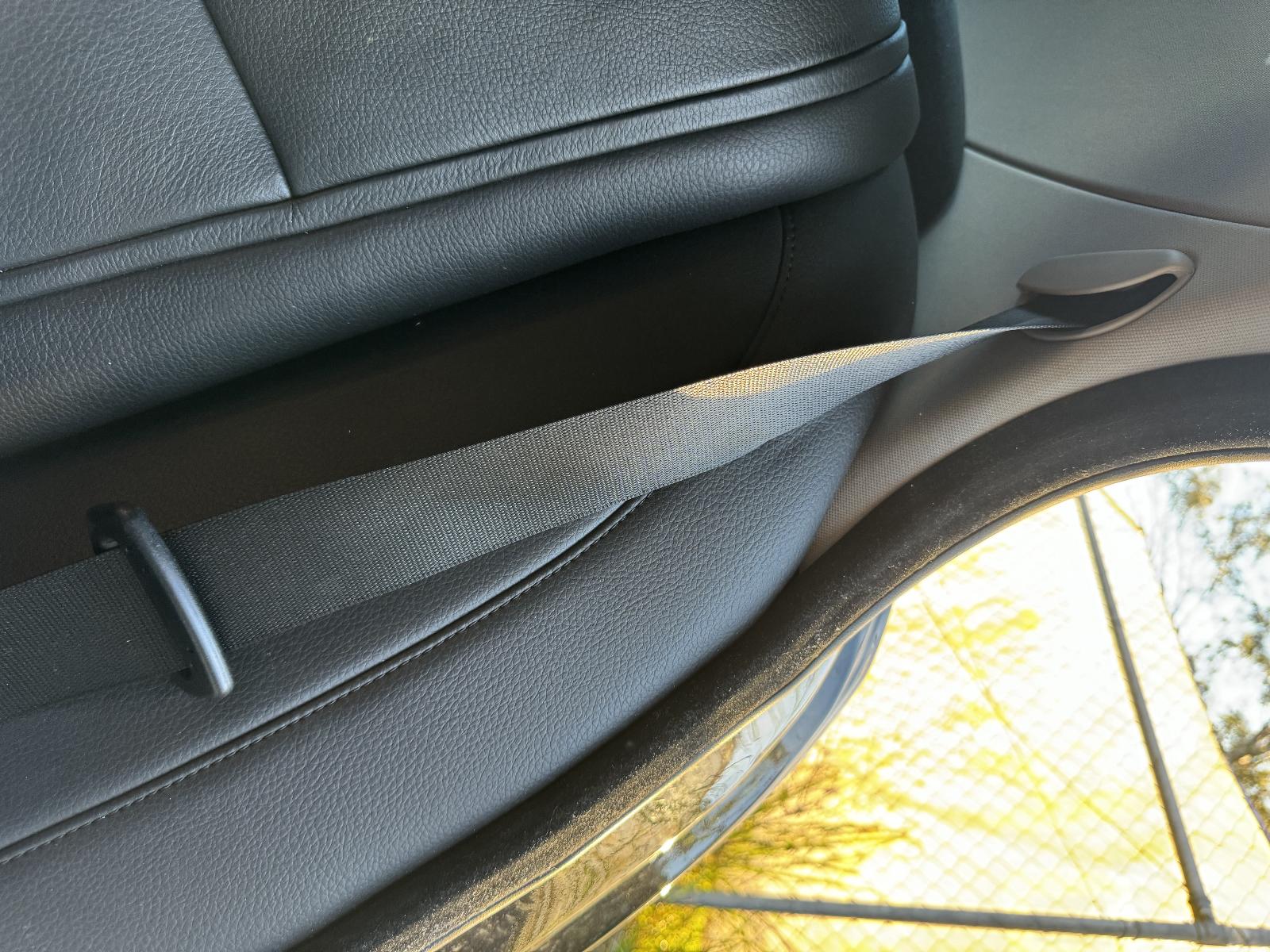 View JAGUAR XF 2015 4 Door Sedan Breaking